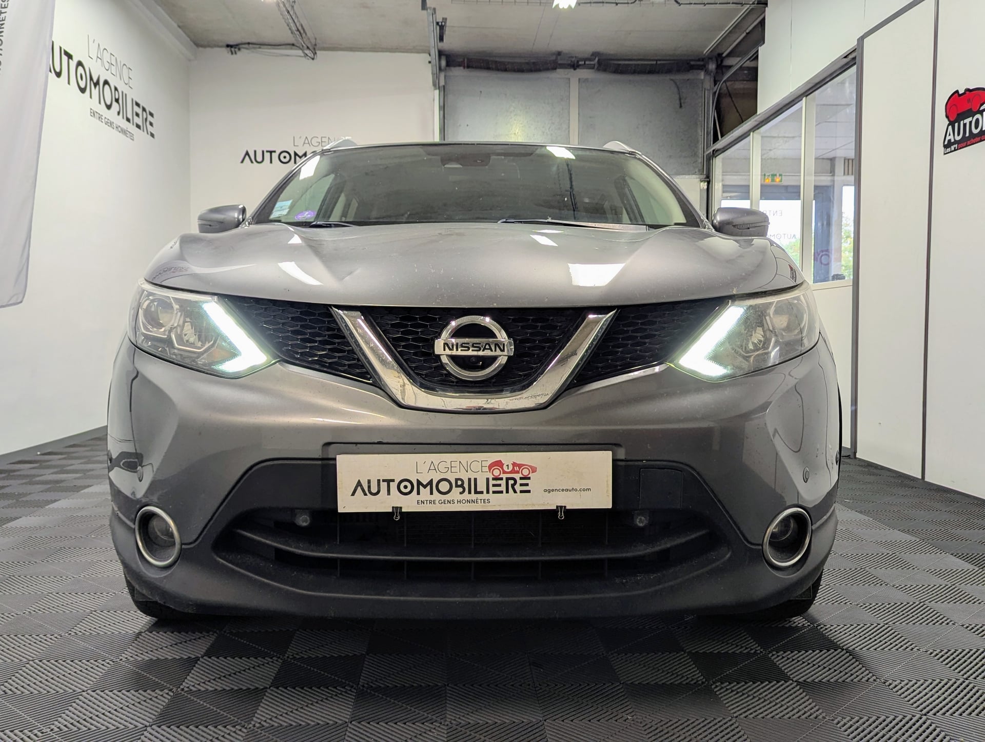 Nissan Qashqai II 1.2 DIG-T 115 TEKNA — 2