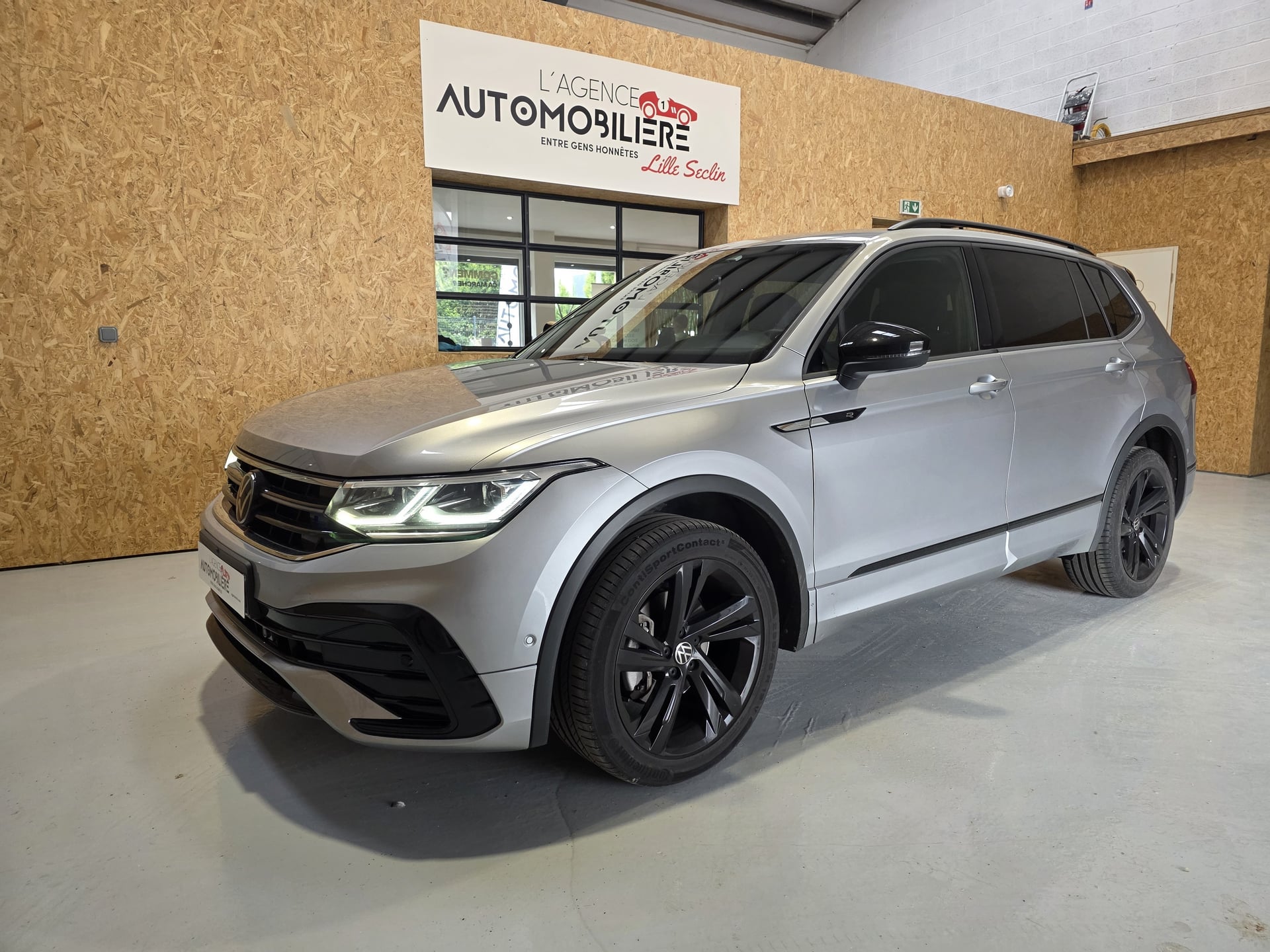 Volkswagen Tiguan Allspace 2.0 TDI 150 CH DSG7 R-LINE 7PLACES — 2