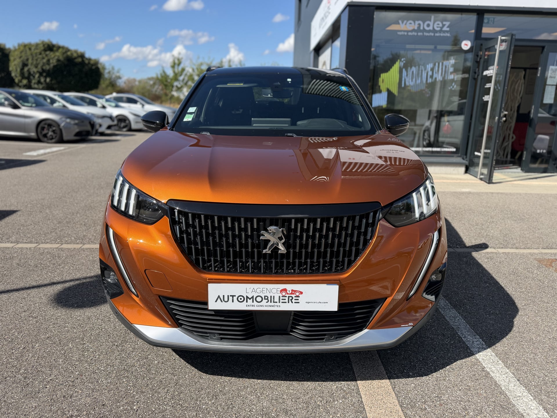 Peugeot 2008 GT LINE 1.2 12V 130CV - DISTRI FAITE - GARANTIE 12 MOIS — 2