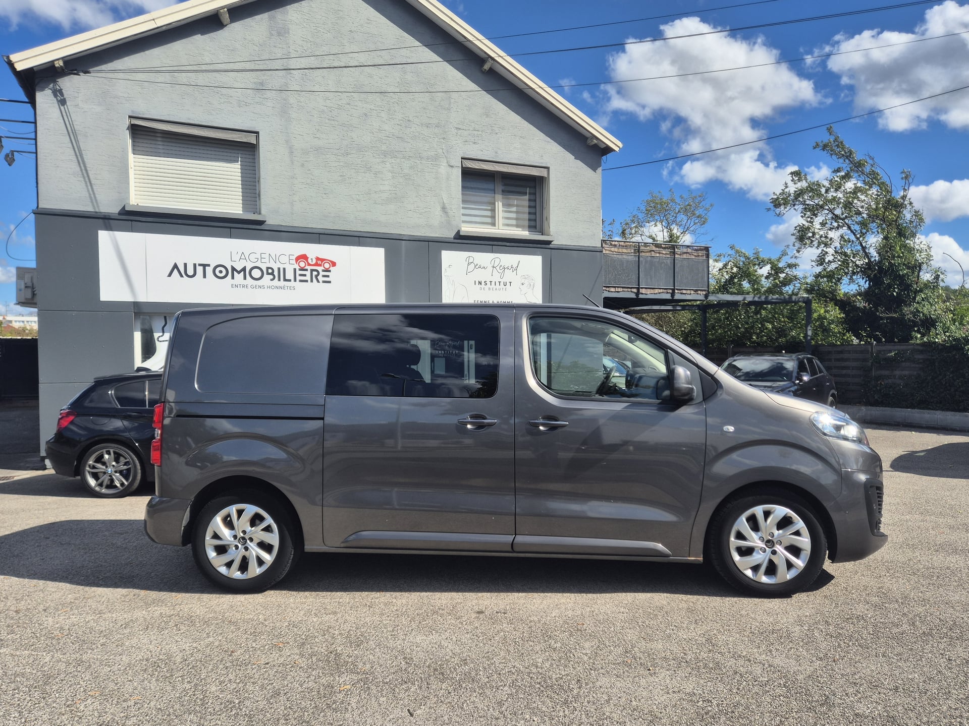 Citroen Jumpy M 2.0 BlueHDi 180 cv Fourgon moyen EAT6 Boîte auto 5 PLACES CABINE APPROFONDIE — 30