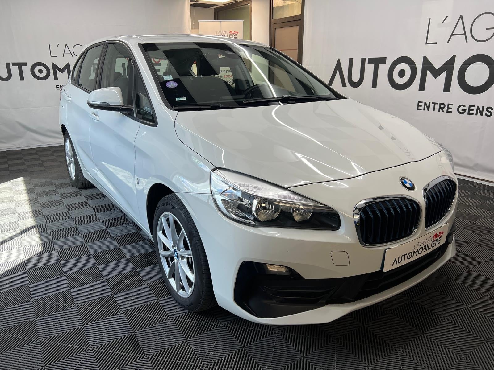 BMW Série 2 ActiveTourer 225xe iPerformance 224 ch BVA6 Business Design