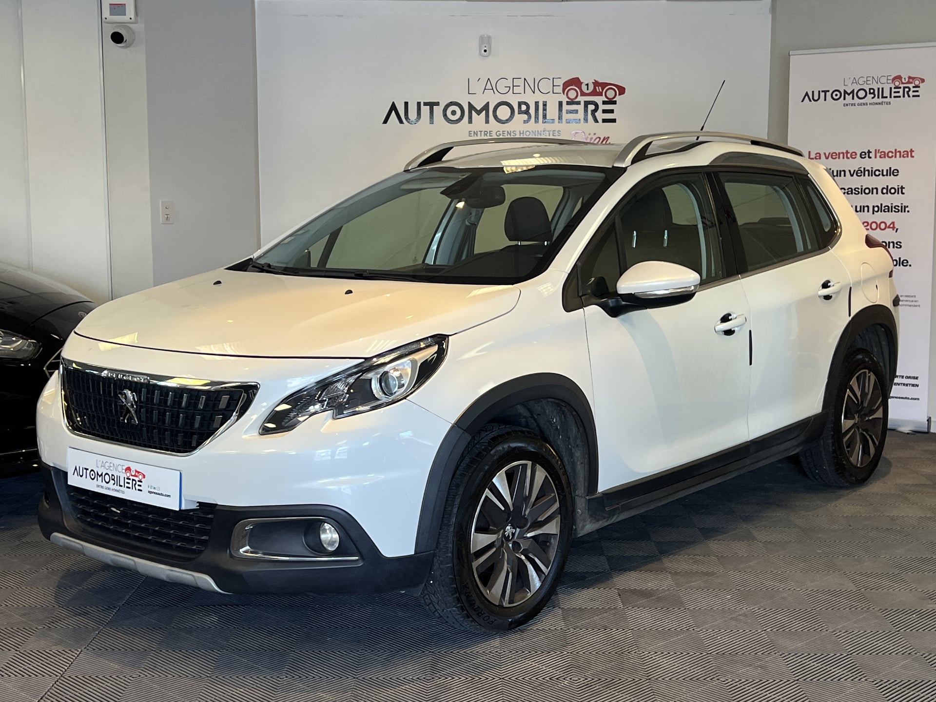 Peugeot 2008 1.6 BlueHDi 100CV Allure Embrayage et Réservoir d'AD Blue changée