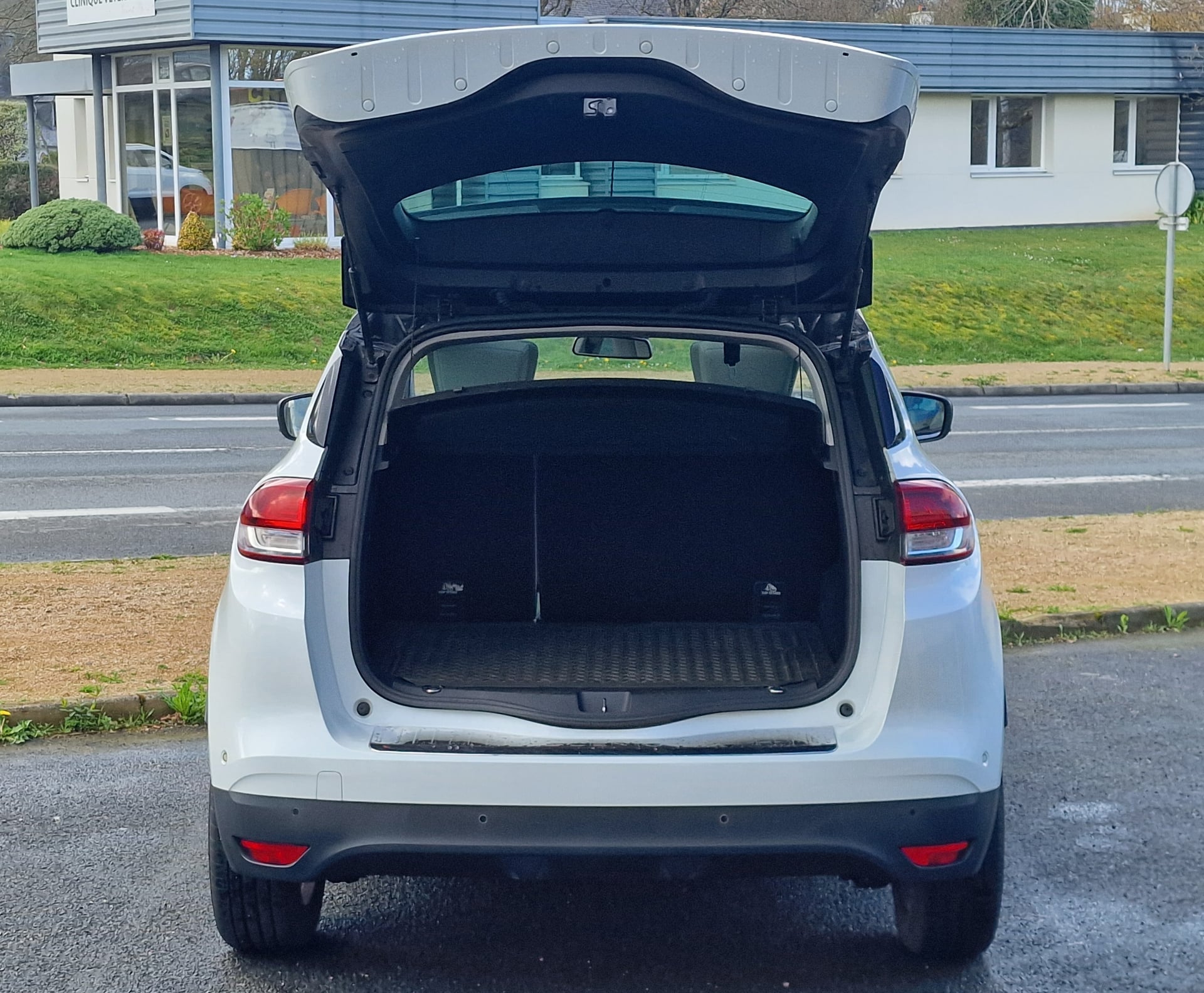 Renault Scenic 1.2 tce 131 ch EDITION ONE — 38