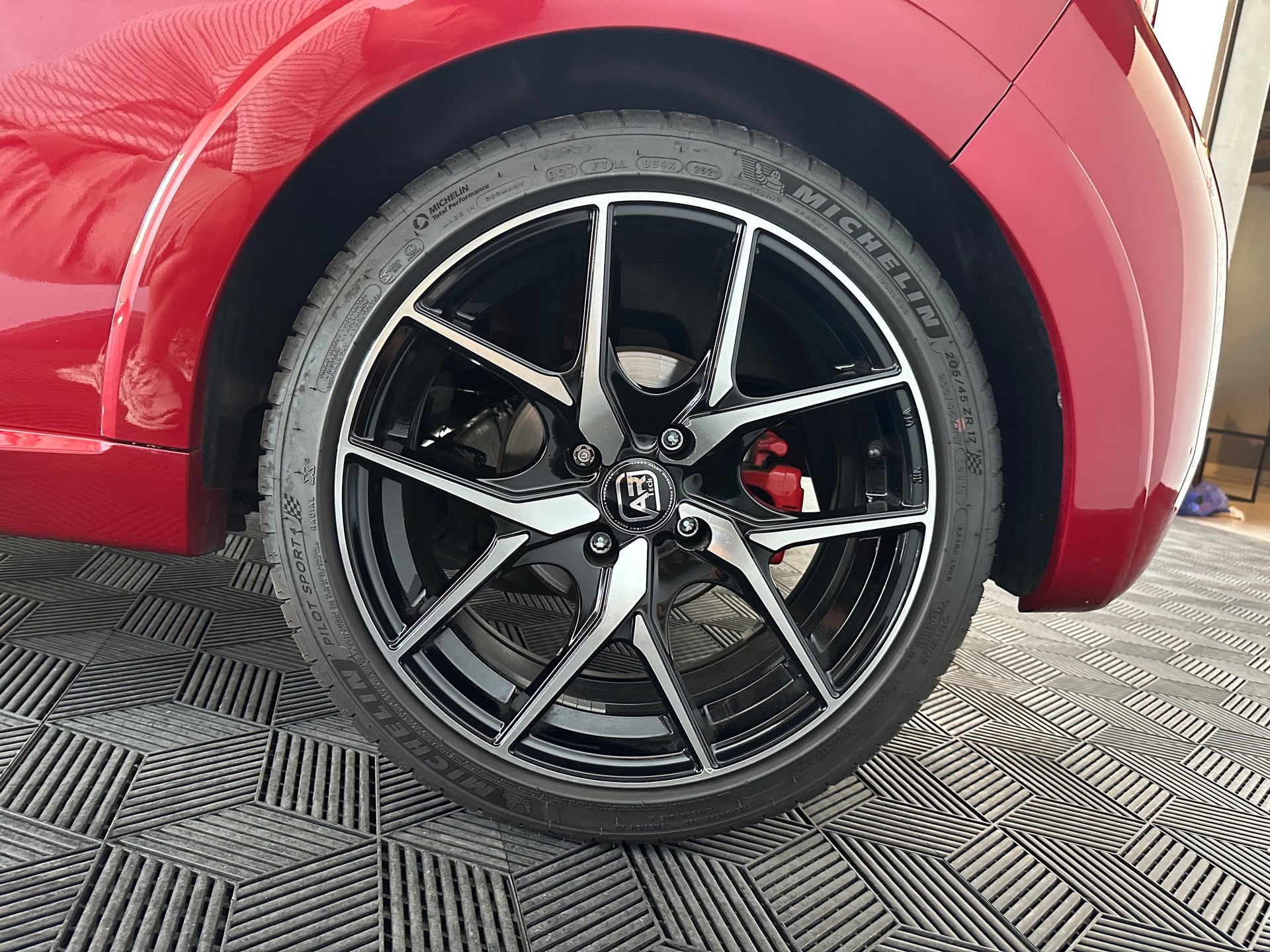 Peugeot 208 GTI 1.6 THP 16V 200 Ch — 30