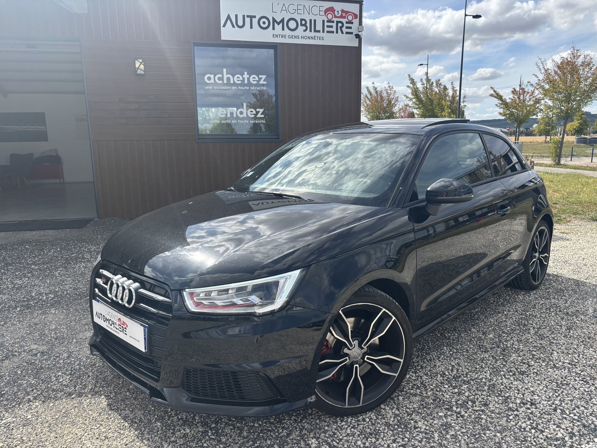 Audi S1 Quattro Sportback 2.0 TFSi 231 CH 1ÈRE MAIN - SUIVI COMPLET AUDI - MOTEUR À CHAÎNE