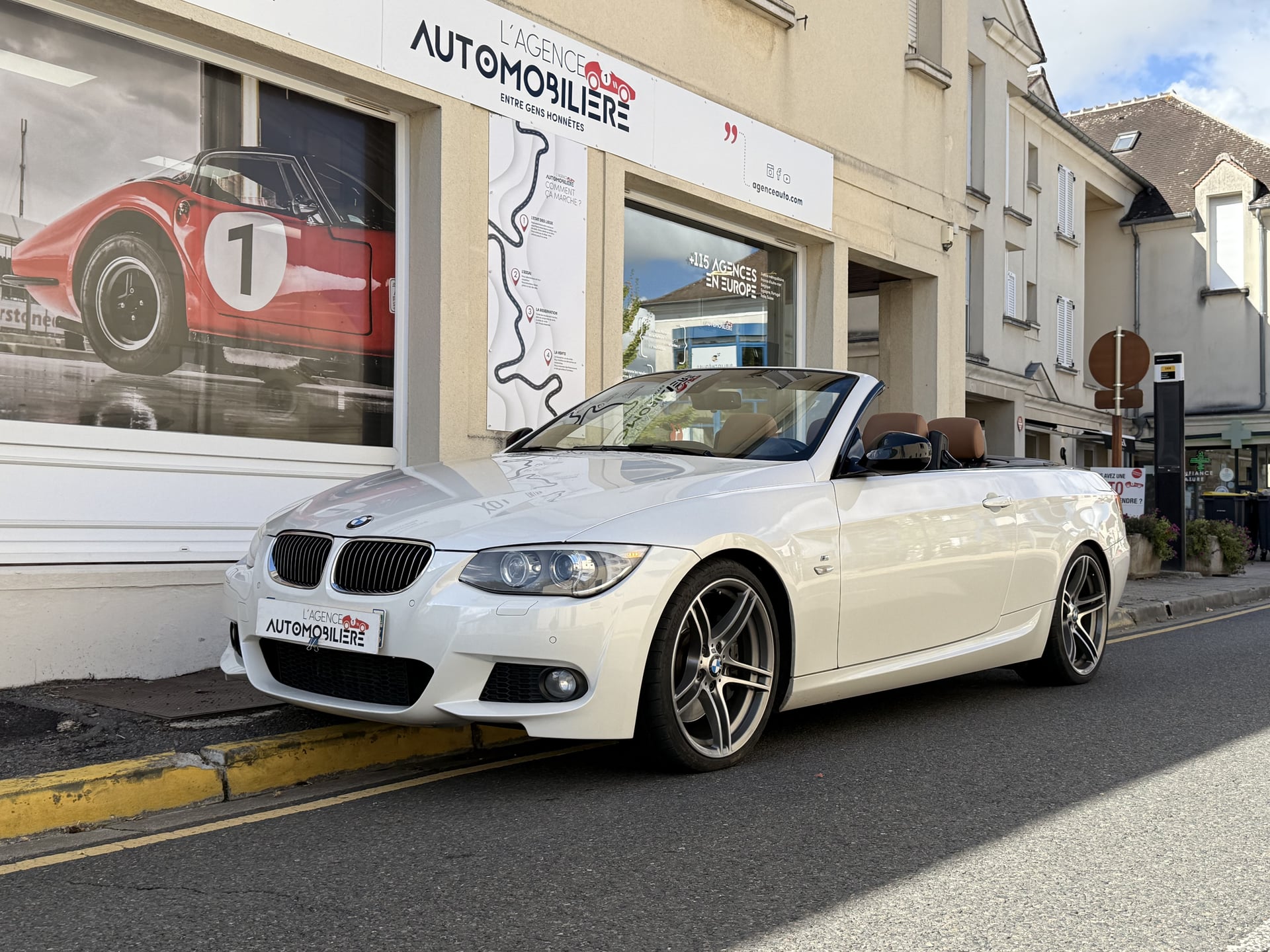 BMW Série 3 BMW 335i E93 LCI 306 ch DKG7+Options+Suivi Complet BMW!