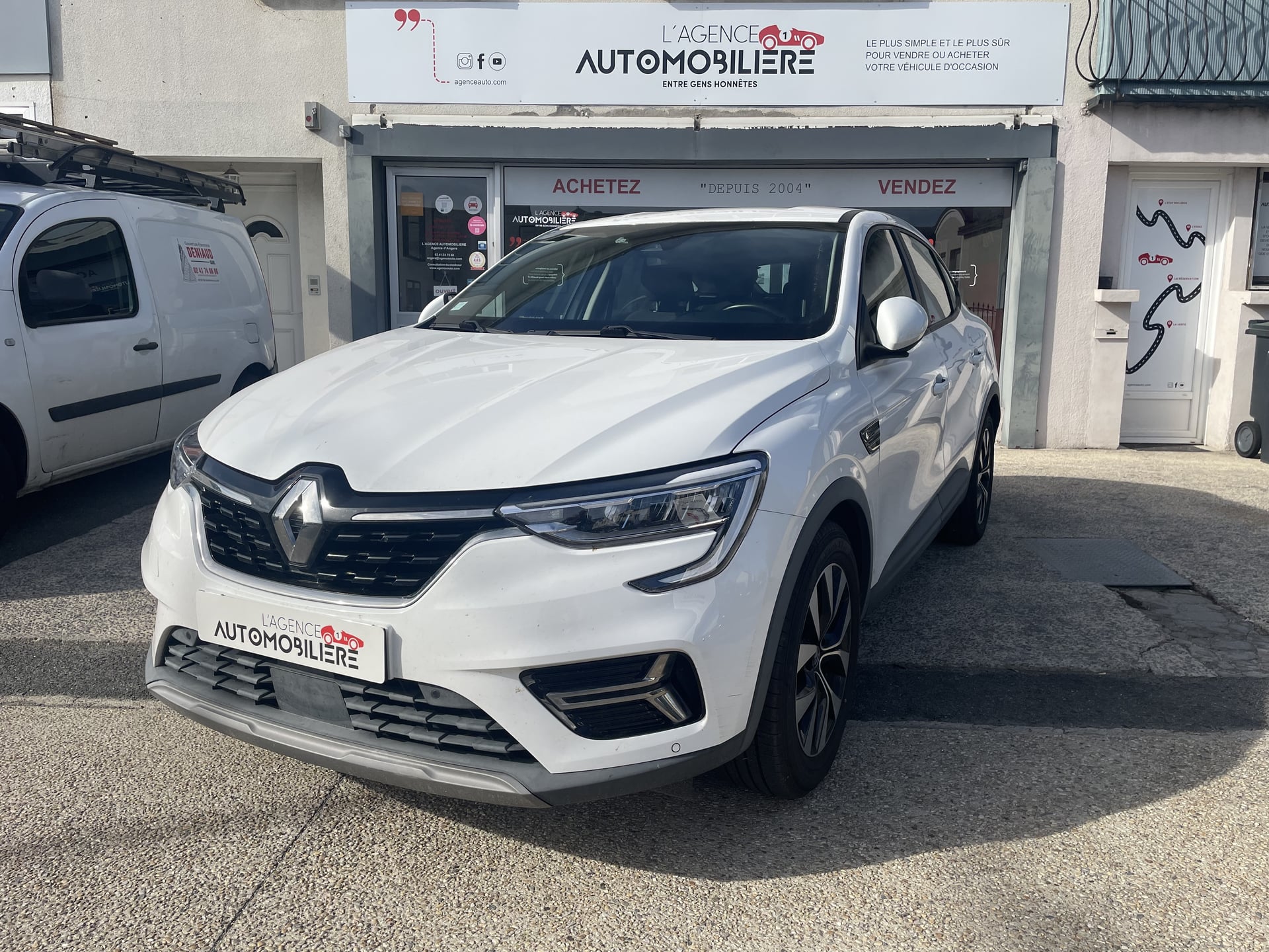 Renault Arkana E-TECH 1.6 145 cv - Suivi Renault - 1ère main