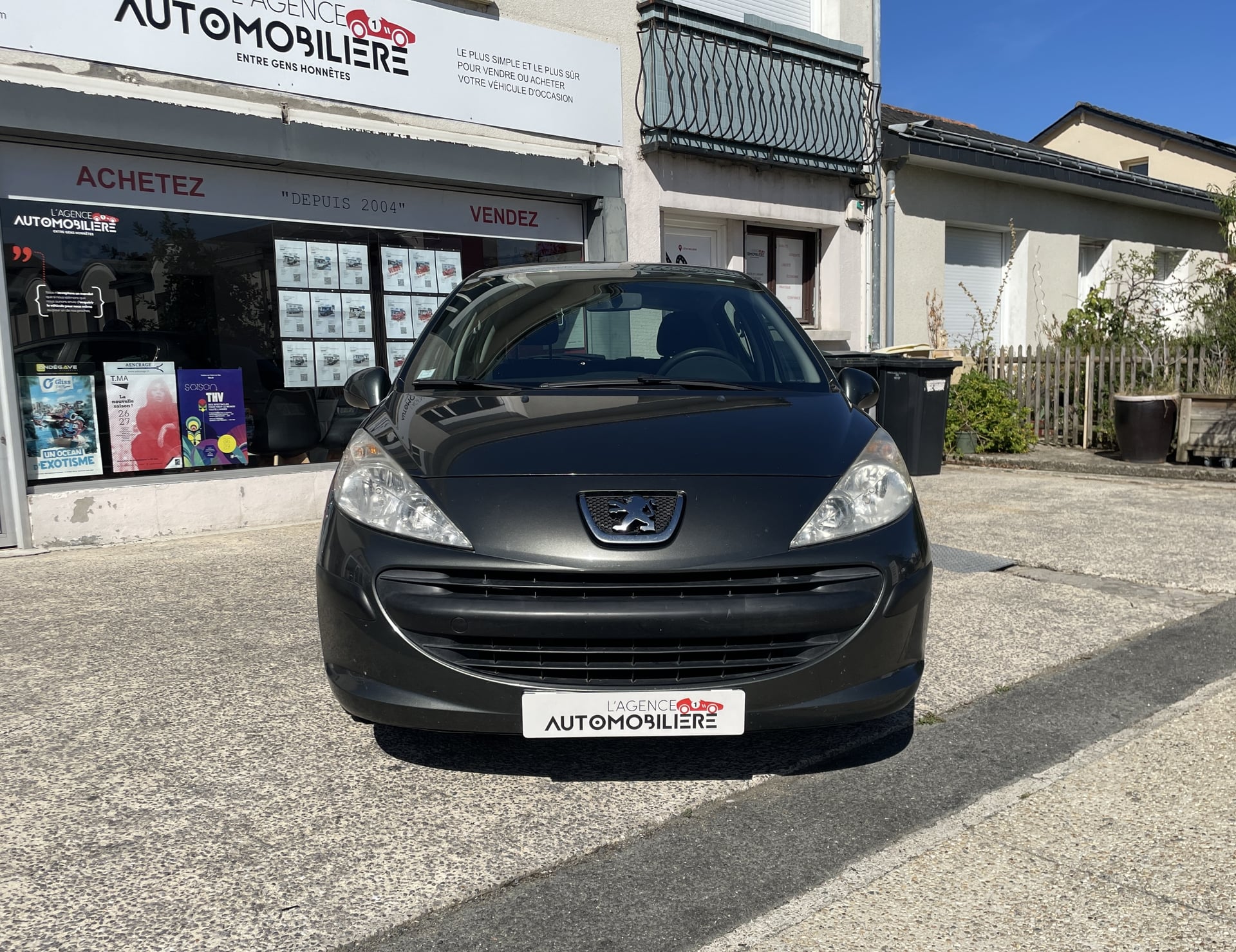 Peugeot 207 1.6 HDi 90cv - Executive - 2ème main — 2