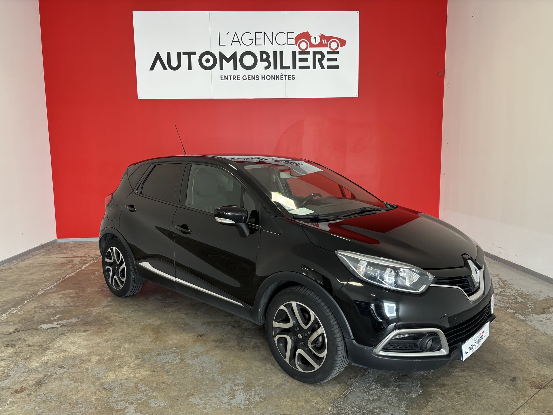 Renault Captur RENAULT CAPTUR 1.5 DCI 90 ENERGY INTENS + ATTELAGE