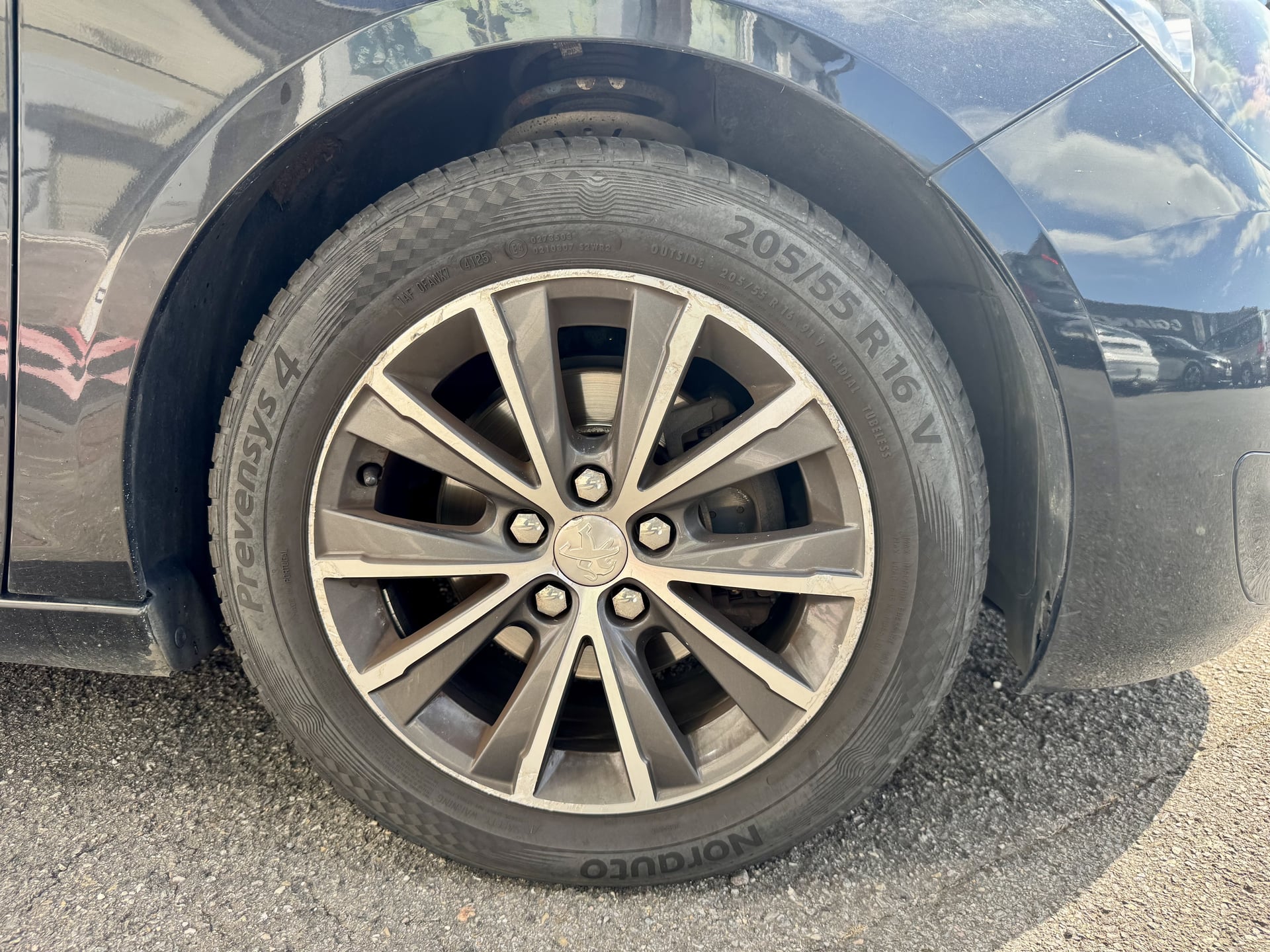 Peugeot 308 SW 1.6 BLUEHDI 120ch STYLE S&S — 33