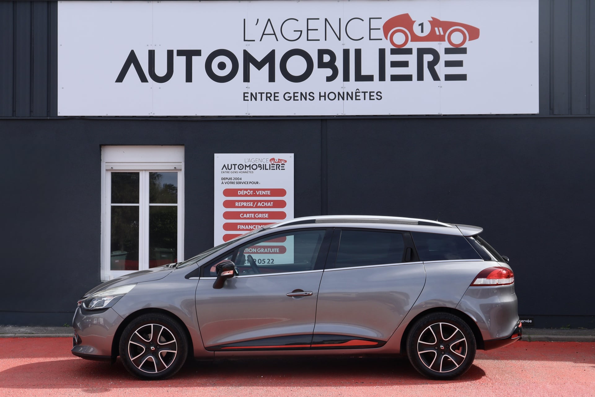 Renault Clio IV Estate 1.5 DCi 90 Intens BMV5 (1ère main, Distri à jour) — 2
