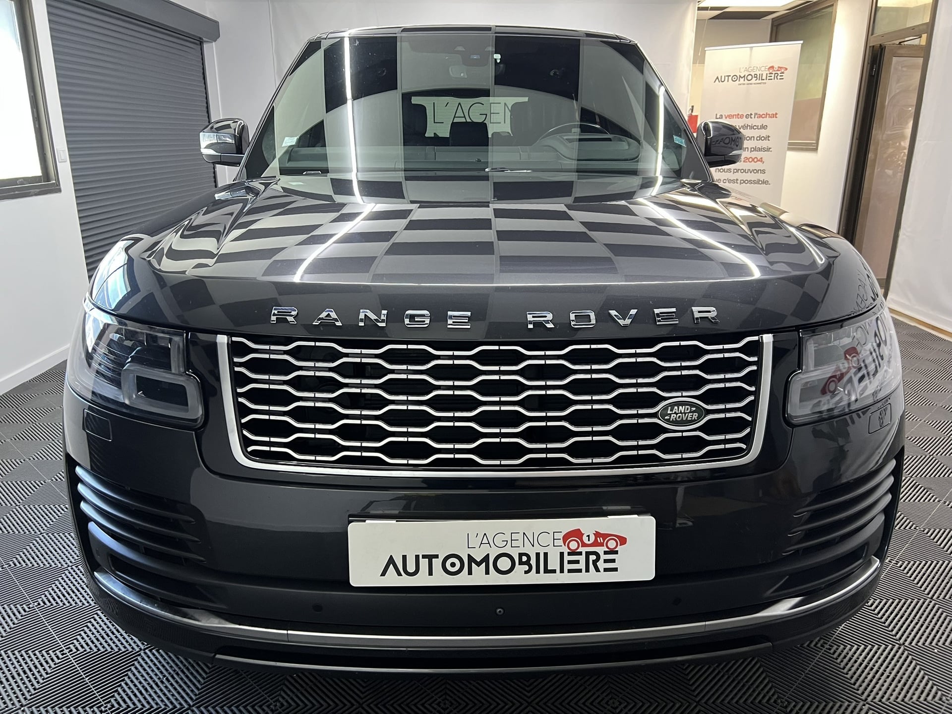Land Rover Range Rover L405 Mark IX SWB V8 S/C 5.0L 525ch Autobiography — 2