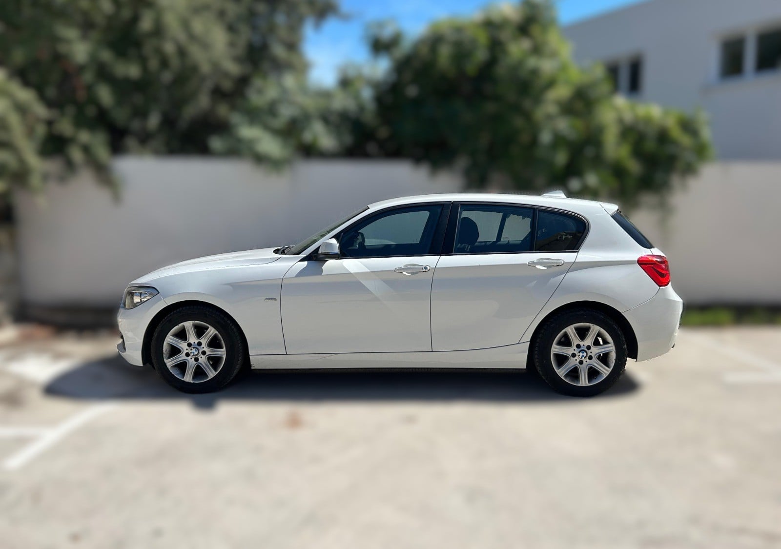 BMW Série 1 116i 110cv SPORT 5 portes GARANTIE — 2