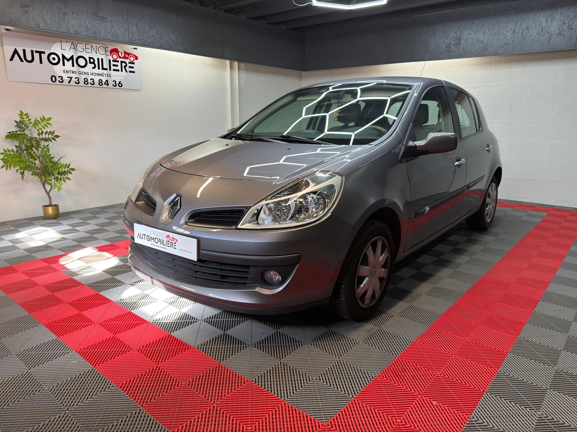 Renault Clio 1.2 TCe 100ch Privilège 5p 1ière mains