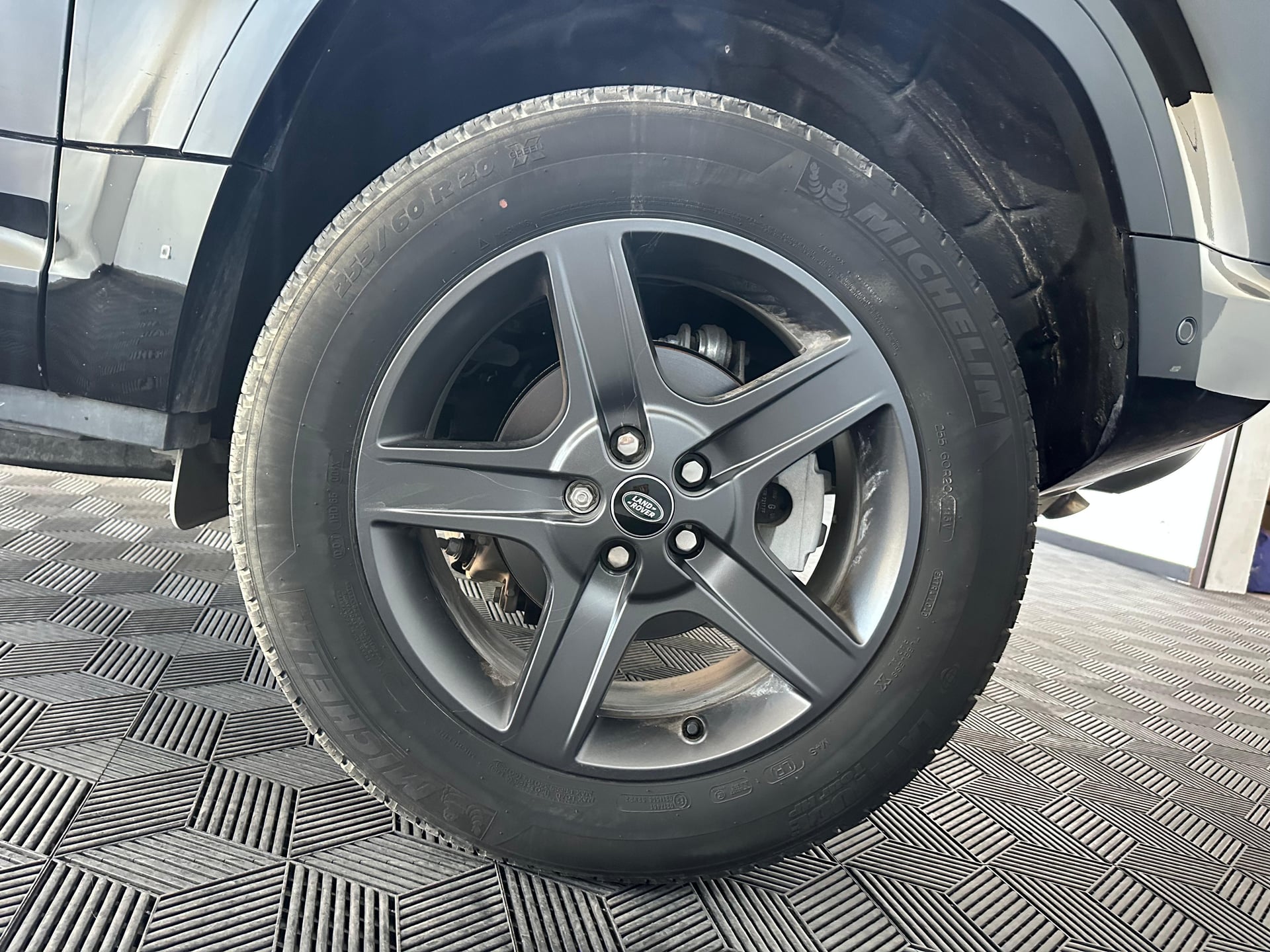 Land Rover Defender 90 3.0 D250 BA 2 Places / Hard Top X-Dynamic SE — 30