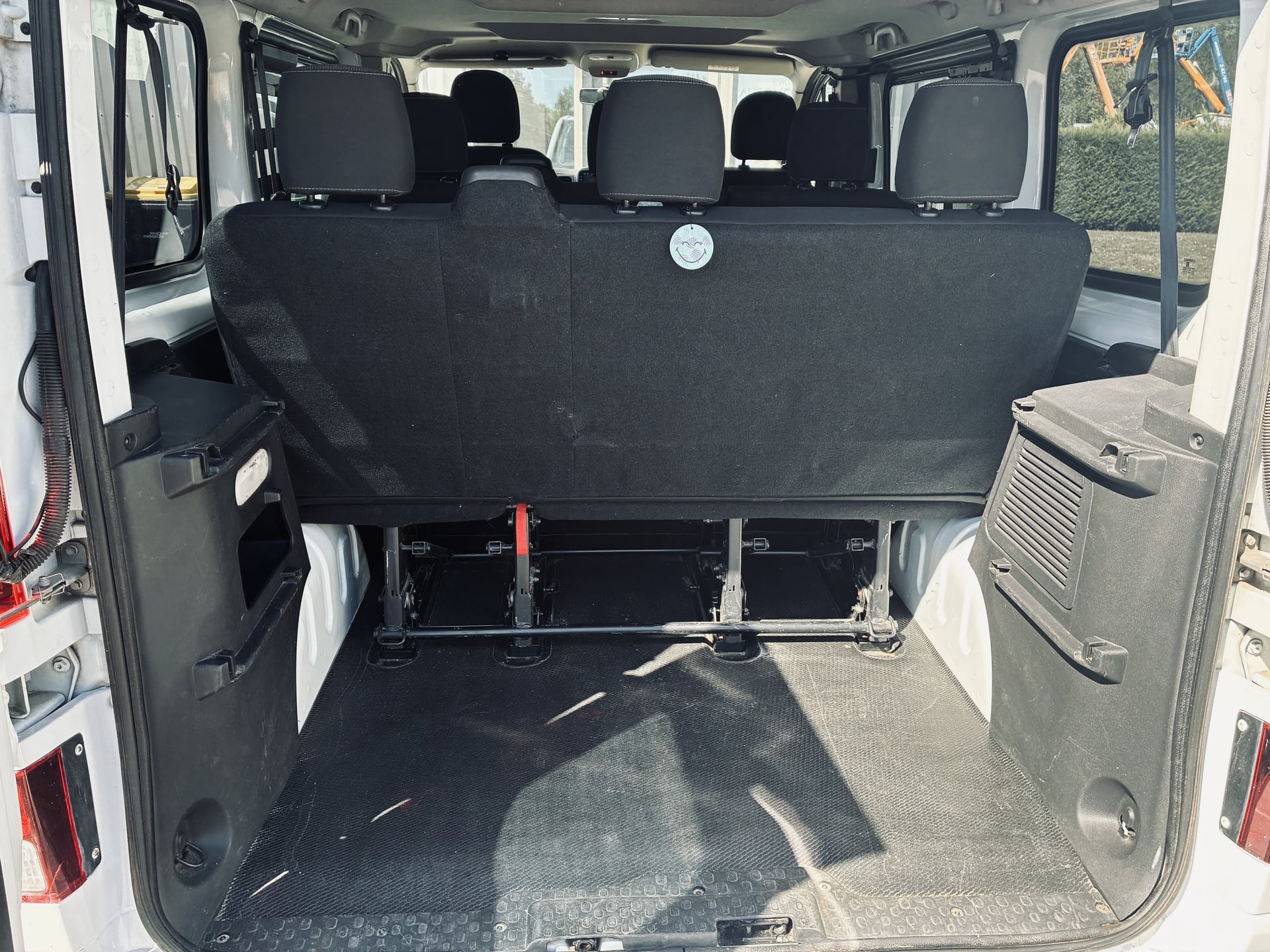Renault Trafic III COMBI L1 1.6 DCI 90 LIFE 9 PLACES — 18