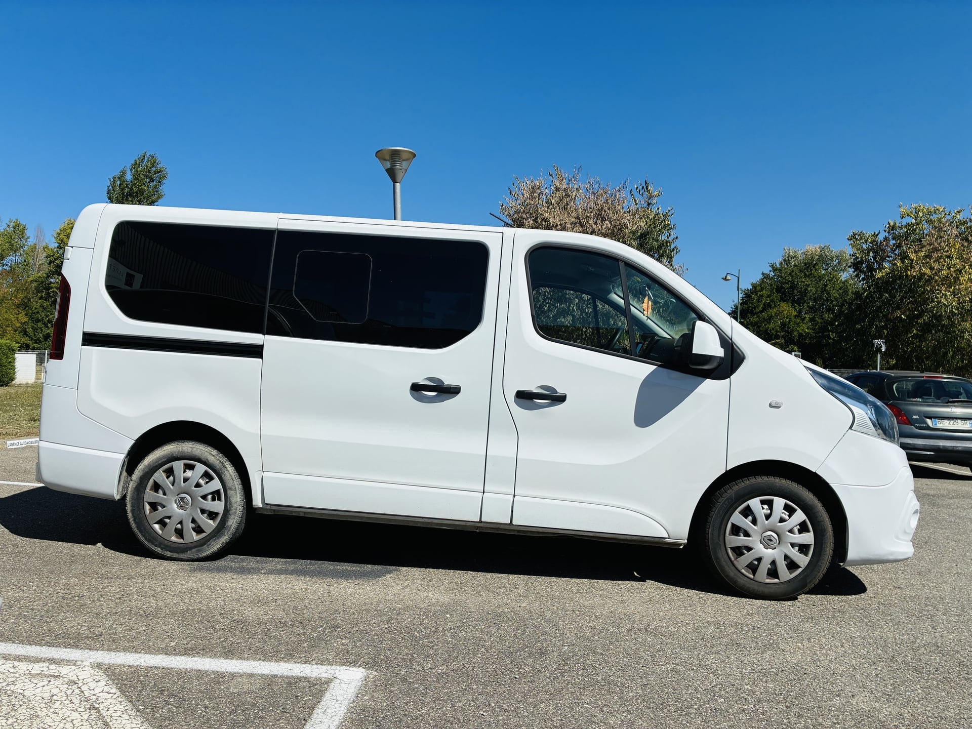 Renault Trafic III COMBI L1 1.6 DCI 90 LIFE 9 PLACES — 2