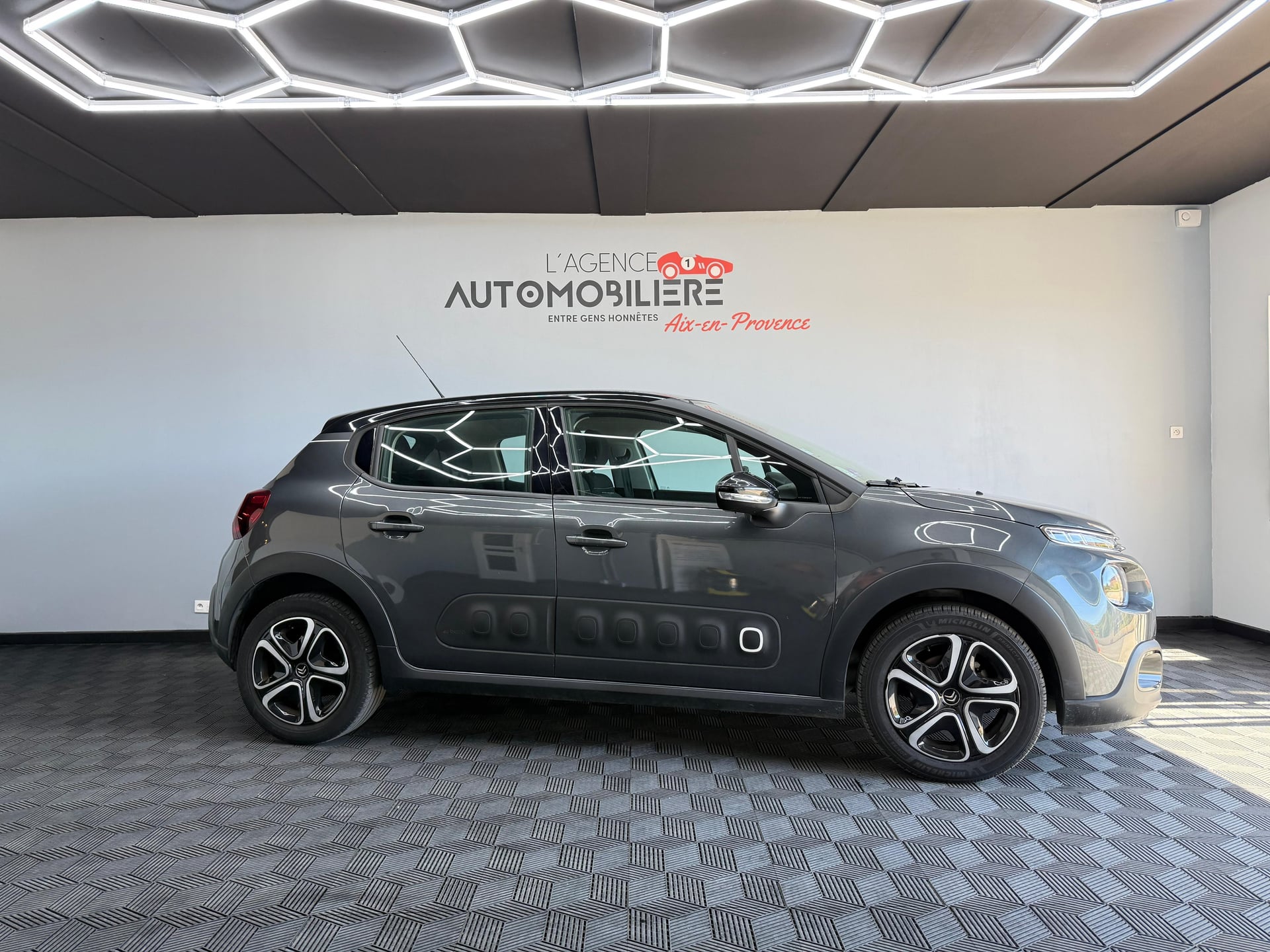 Citroen C3 III 1.2 PureTech S&S 110 Ch - 1 ère MAIN — 2
