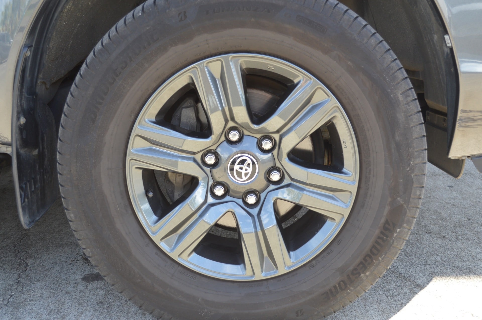 Toyota Hilux 2.4 D-4D X-TRA LOUNGE — 15