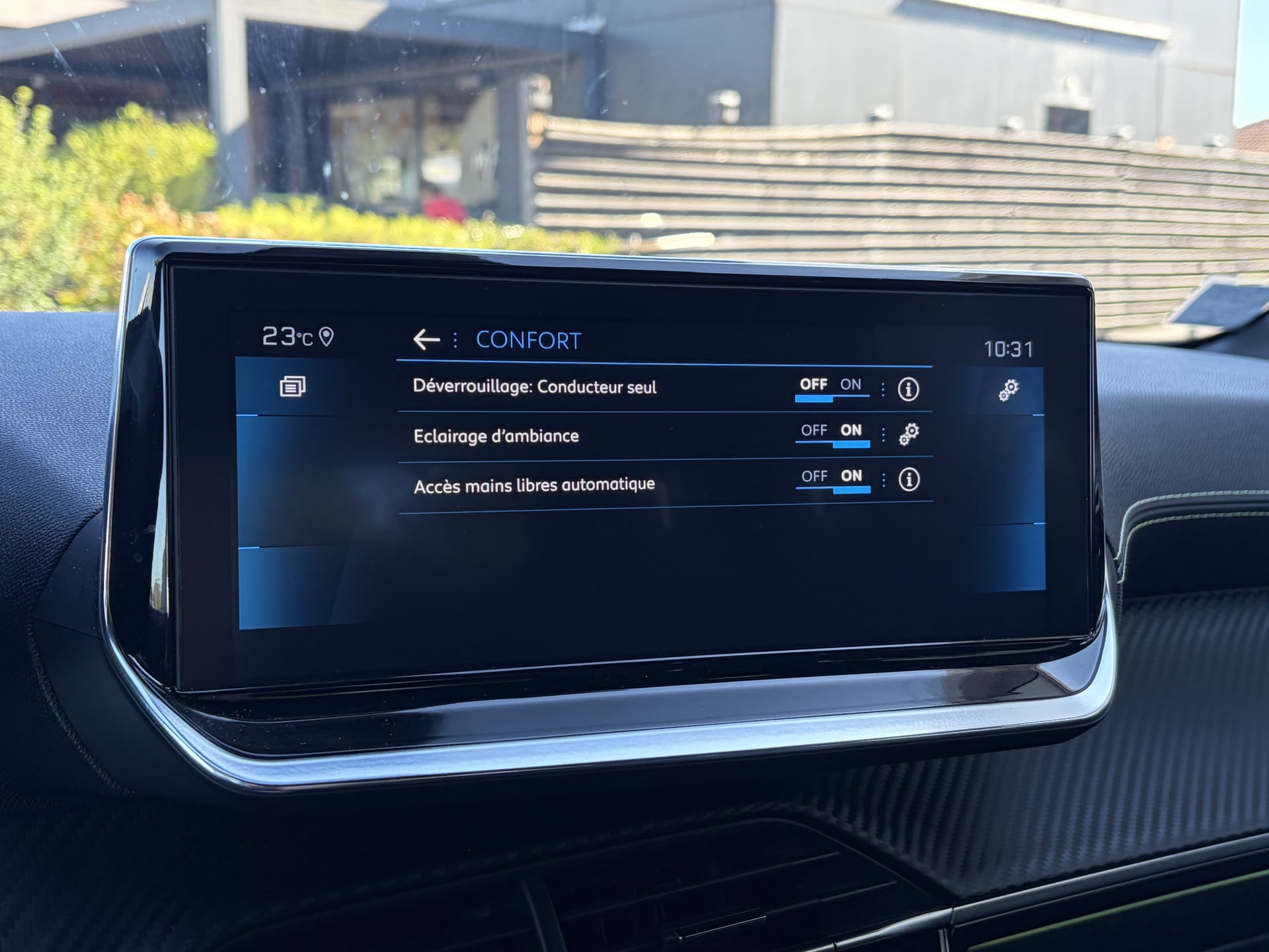 Peugeot 2008 1.5 BLUE HDI 130 GT LINE EAT8 - ( Régulateur adaptatif - Caméra ) — 37