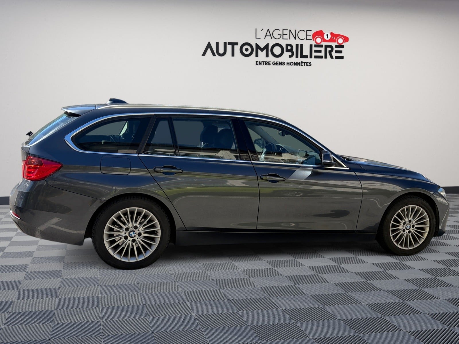 BMW Série 3 Touring 320Da Bva8 F31 184ch 2.0l Luxury — 2