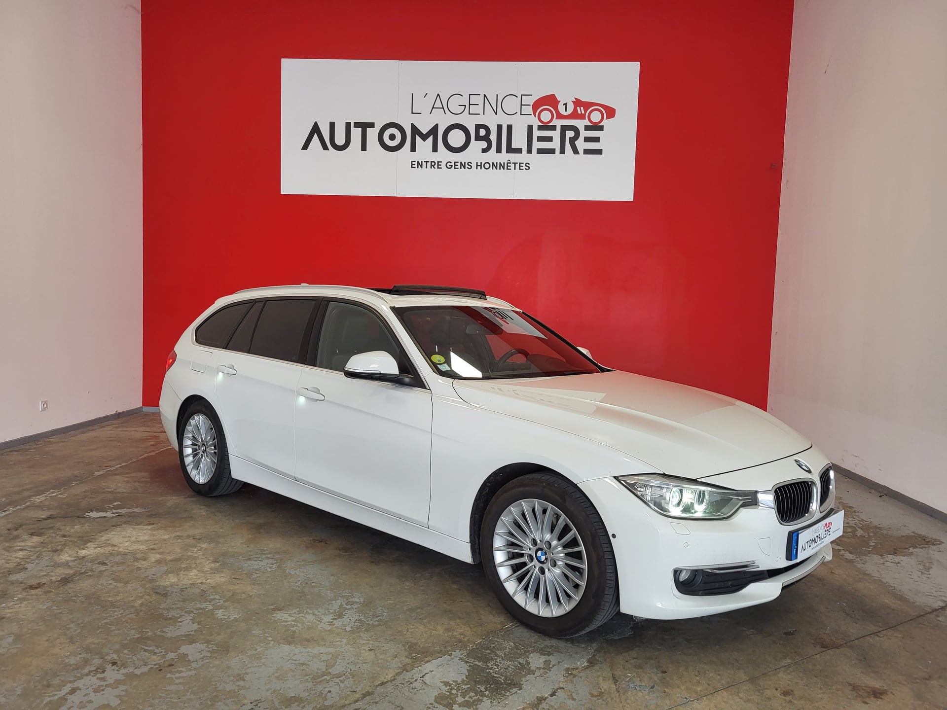 BMW Série 3 TOURING 320D XDRIVE 2.0 184 BVA LUXURY INTERIEUR M + TOIT OUVRANT