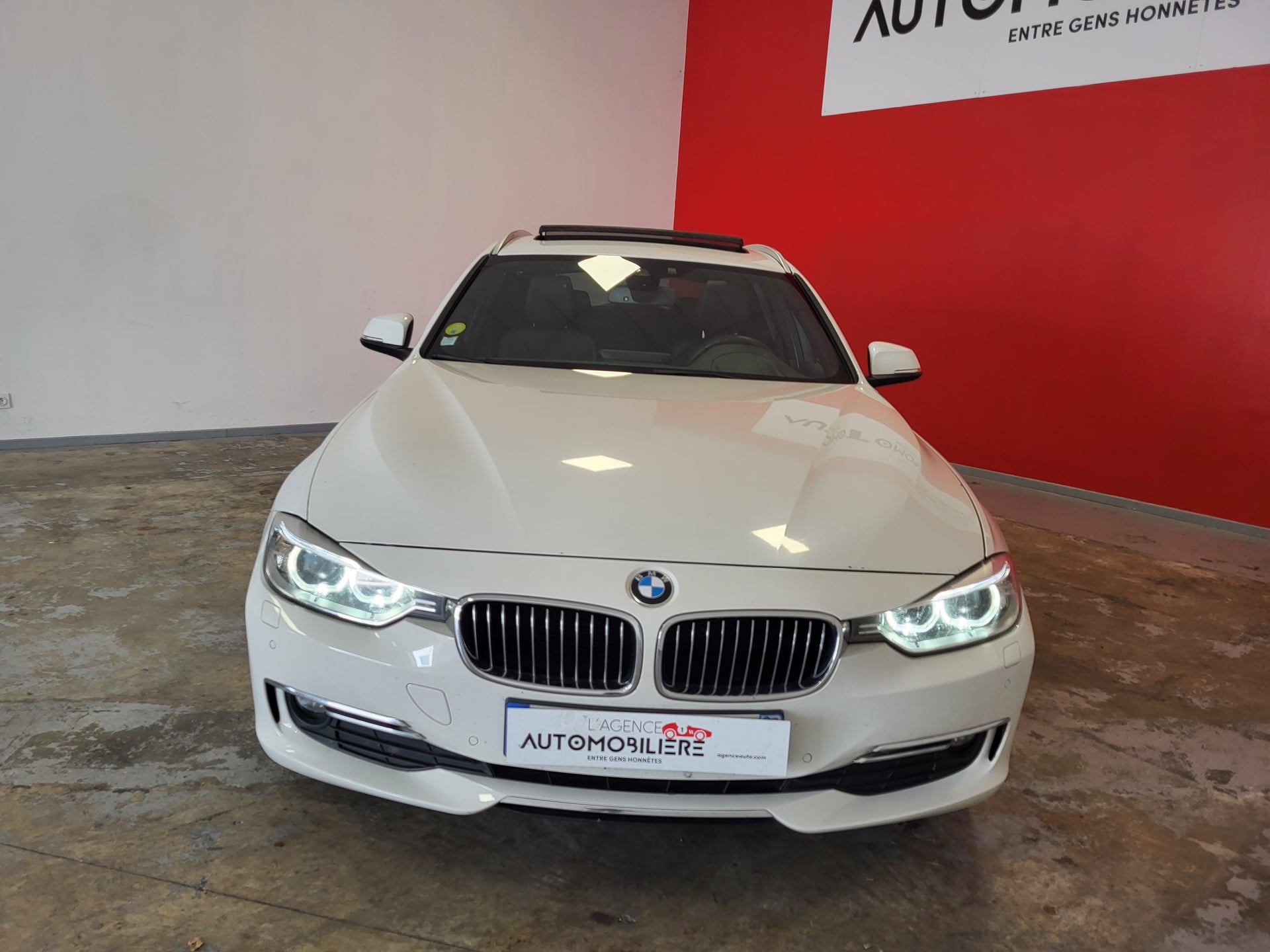 BMW Série 3 TOURING 320D XDRIVE 2.0 184 BVA LUXURY INTERIEUR M + TOIT OUVRANT — 2