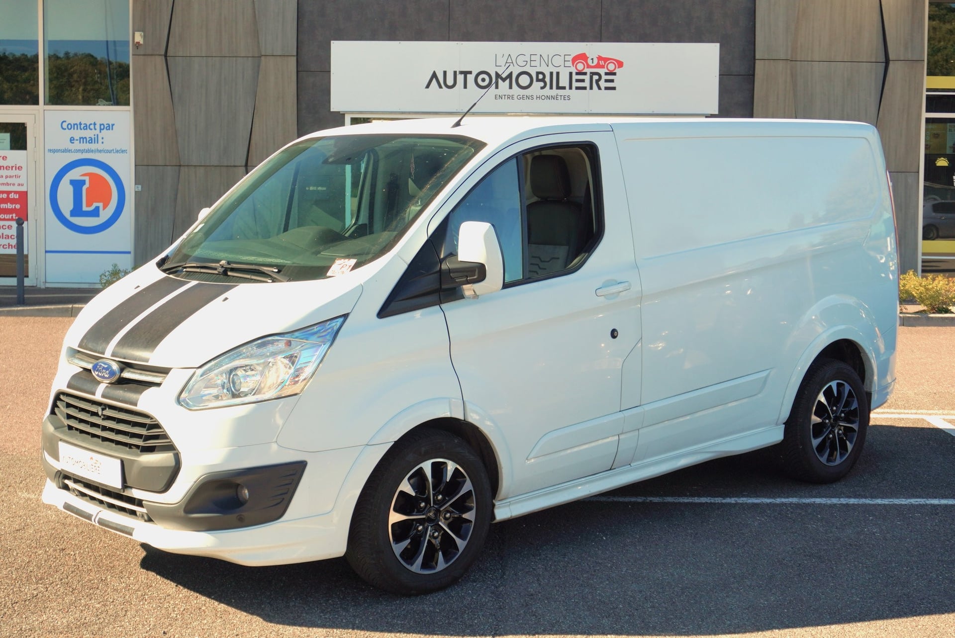 Ford Transit Custom Fourgon 290 L1H1 2.0 Ecoblue 170 Auto Sport + Attelage