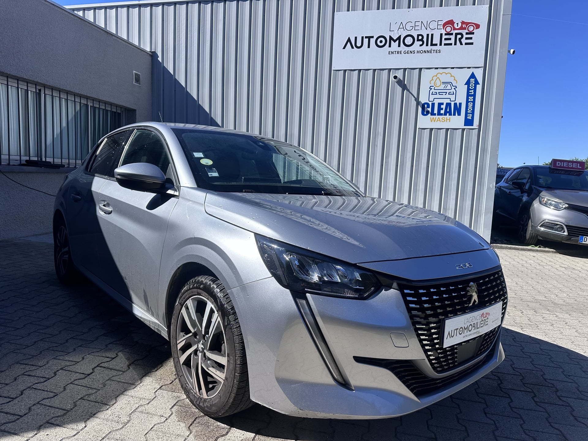 Peugeot 208 1.5L BlueHDi S&S 100 cv ALLURE