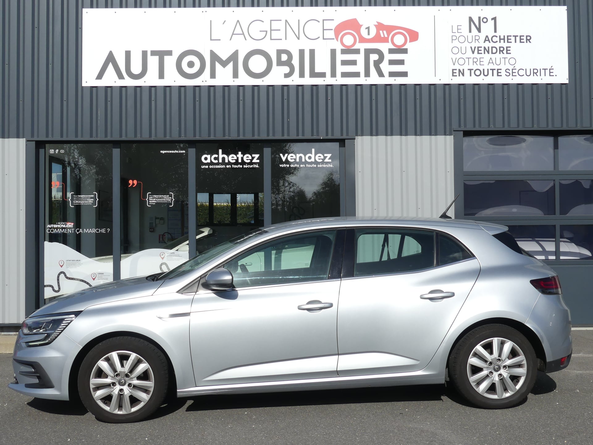 Renault Megane BUSINESS 1.5 DCI 115 CV — 2