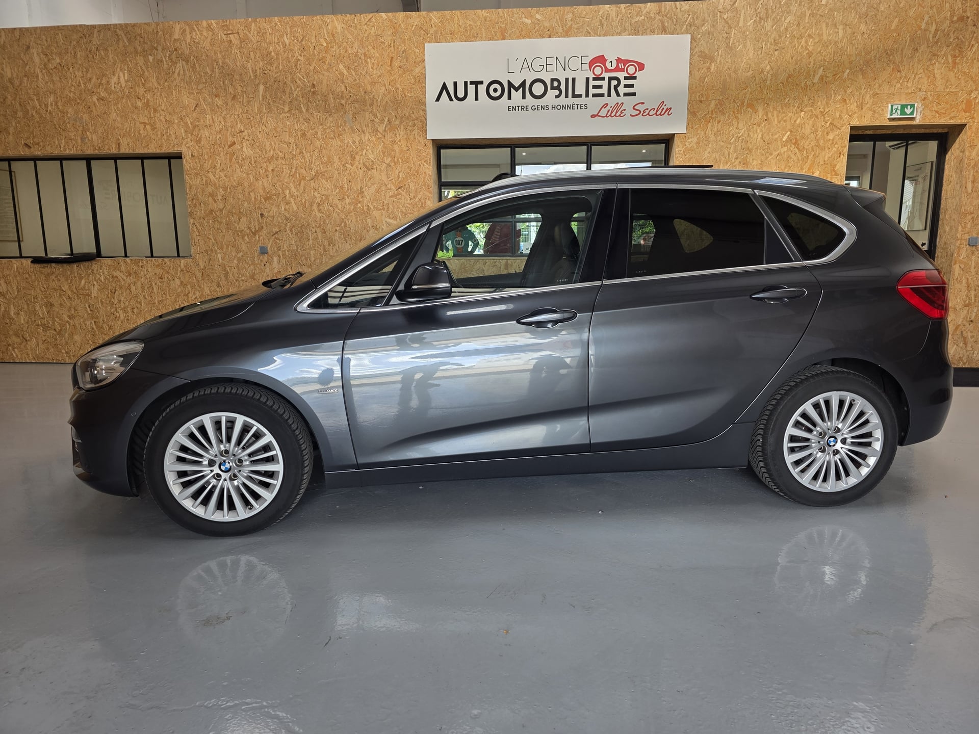 BMW Série 2 ACTIVE TOURER 216D LUXURY 5PACES 116CH DKG6 — 2