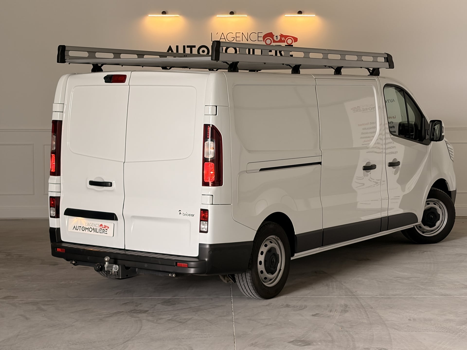 Renault Trafic III (2) FOURGON L2H1 3000 KG BLUE DCI 130 ESSENTIEL + ATTELAGE & GALERIE — 2