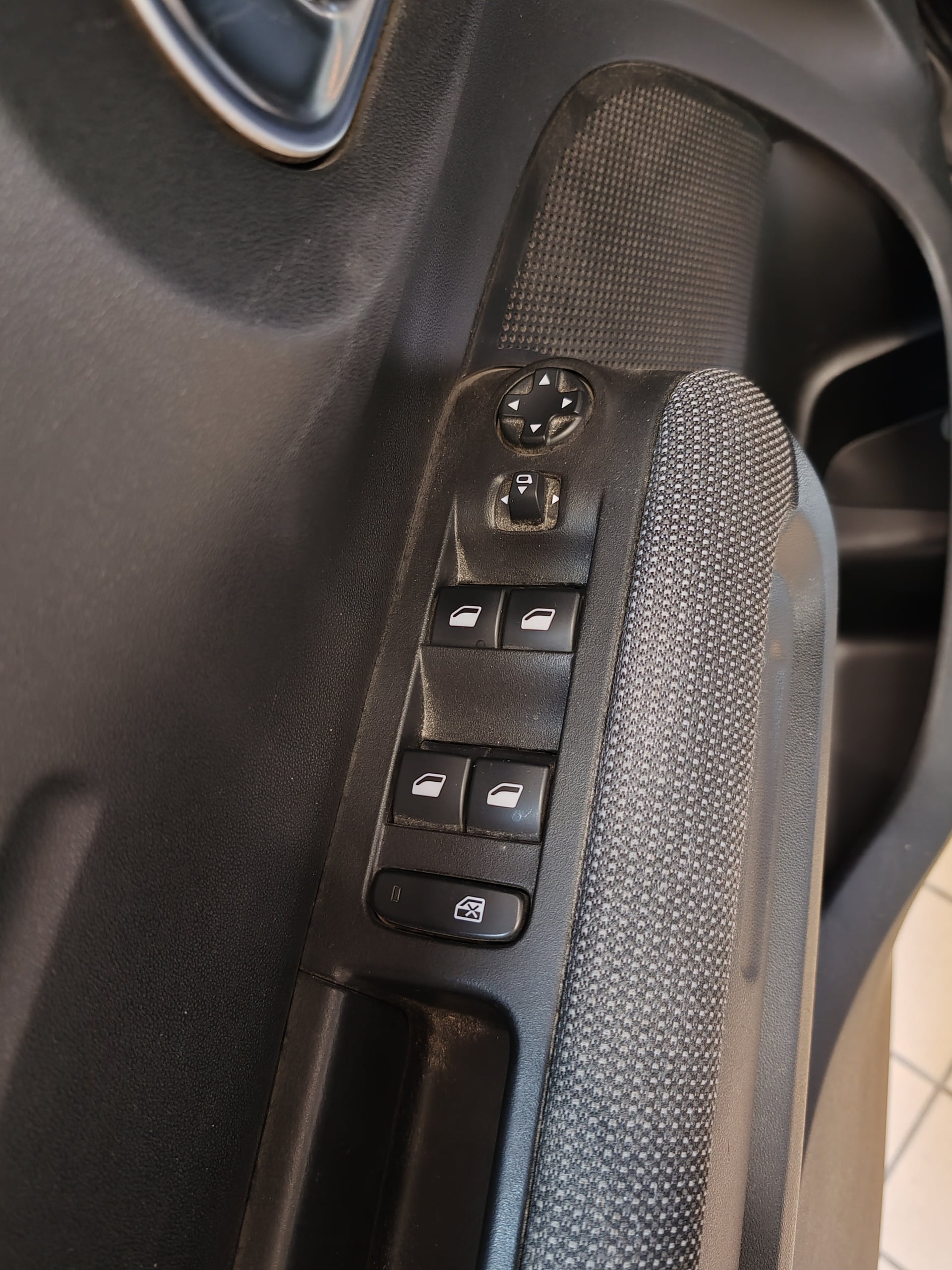 Citroen C3 AIRCROSS 1.2 PURETECH 110 CV FEEL — 29