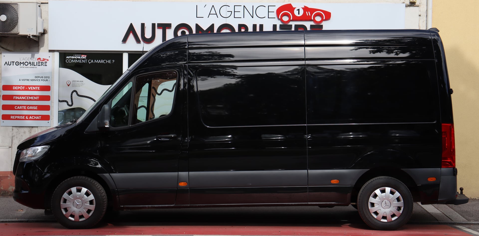 Mercedes-Benz Sprinter (910) L3H3 214 CDI 143 (Caméra, Attelage, CarPlay) — 2