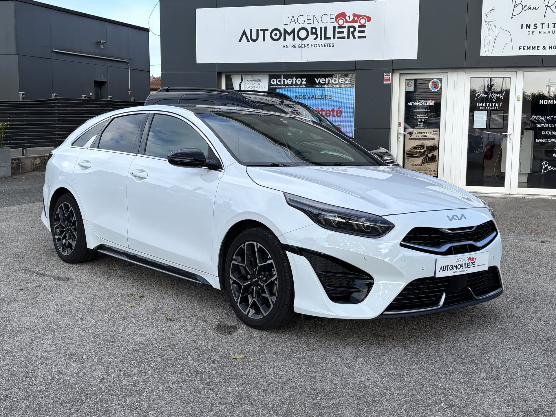 Kia ProCeed III Phase 2 1.5 T - GDi 160 ch GT LINE PREMIUM DCT7 - 1ère MAIN - — 2