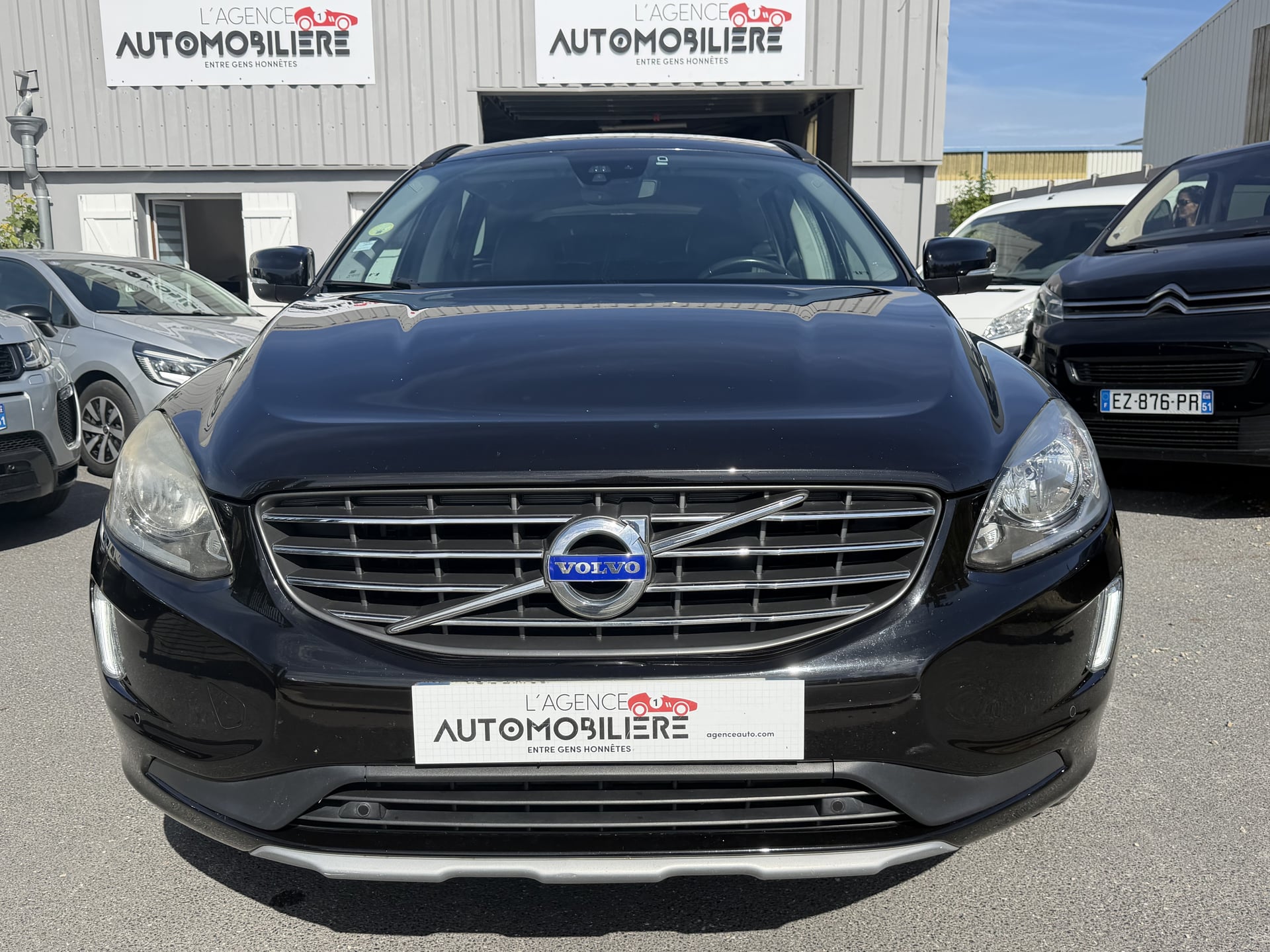 Volvo XC60 2.0 TDi Geartronic 150 cv MOMENTUM — 2