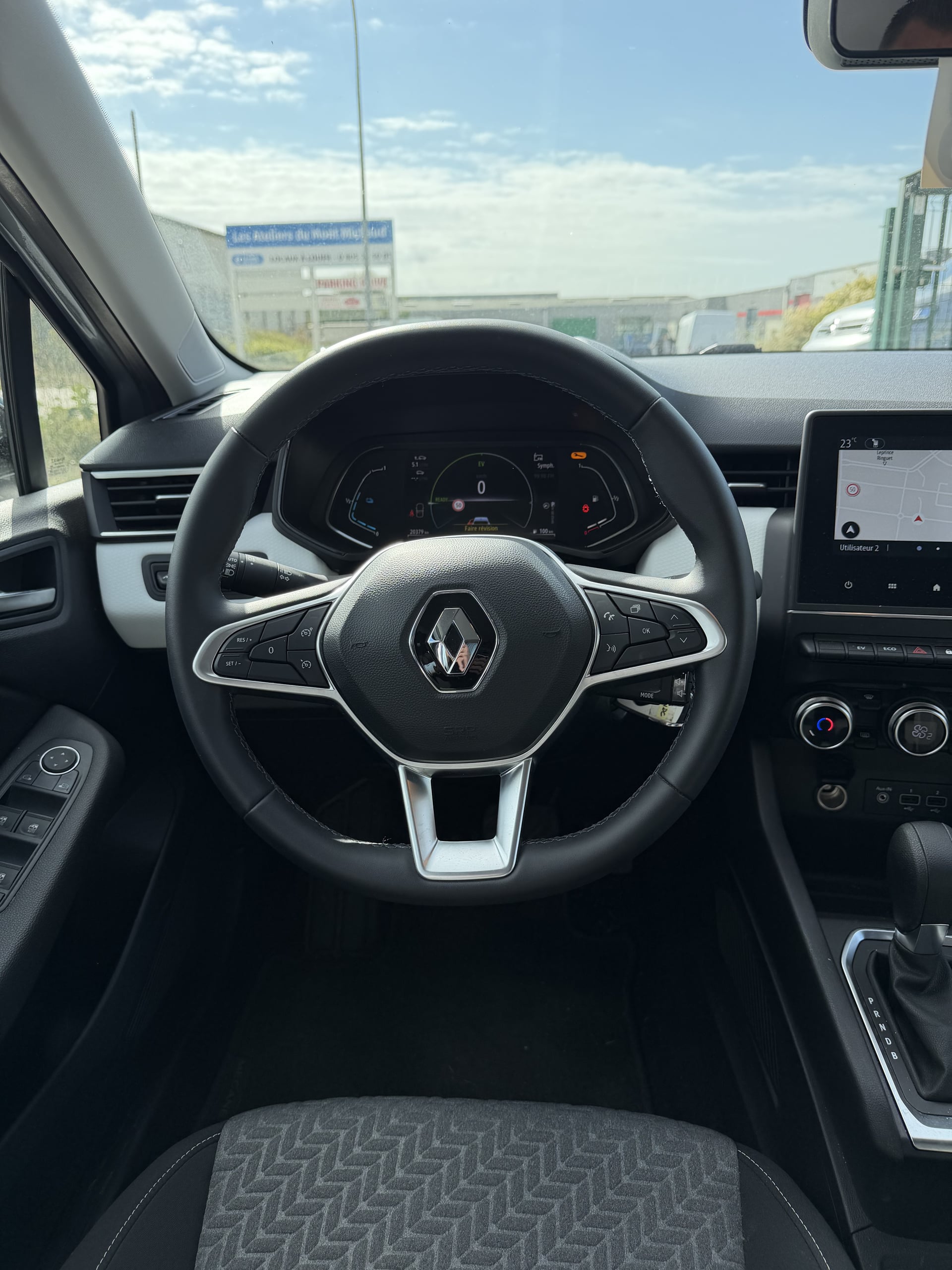 Renault Clio 1.6 i 16V Hybrid 143 cv — 21