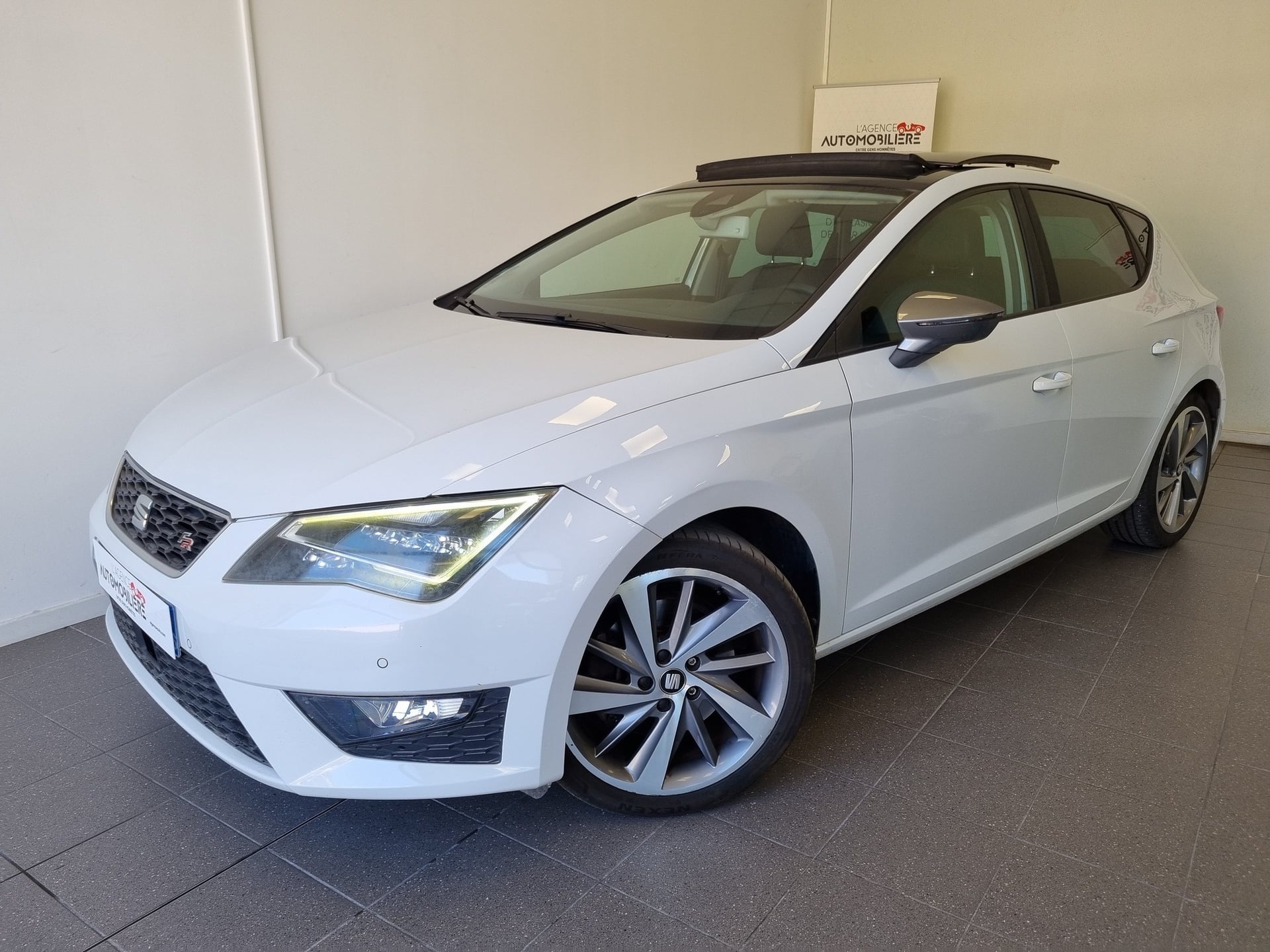 Seat Leon 1.8 TFSI 16V DSG7 S&S 180 cv FR - TOIT OUVRANT - MECATRONIQUE NEUF