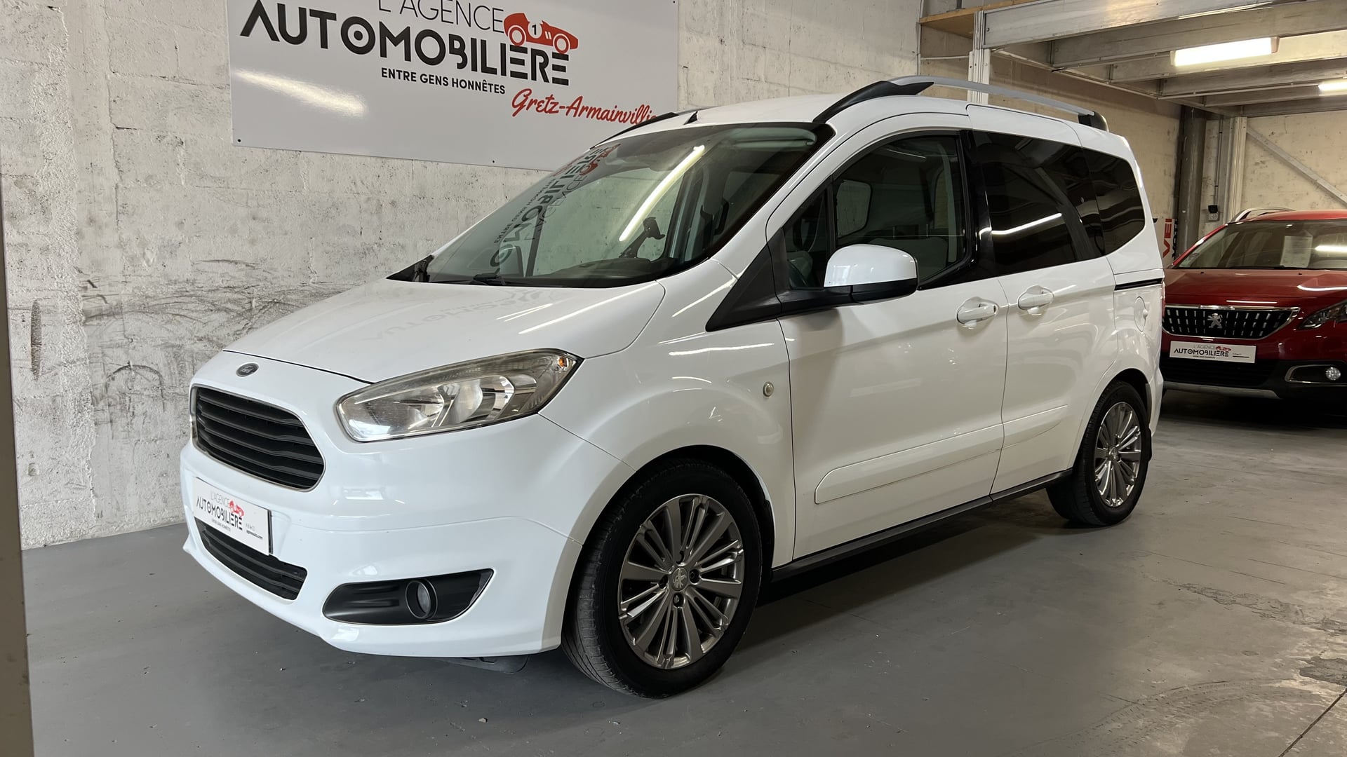 Ford Tourneo Courier 1.0 EcoBoost 100ch Titanium