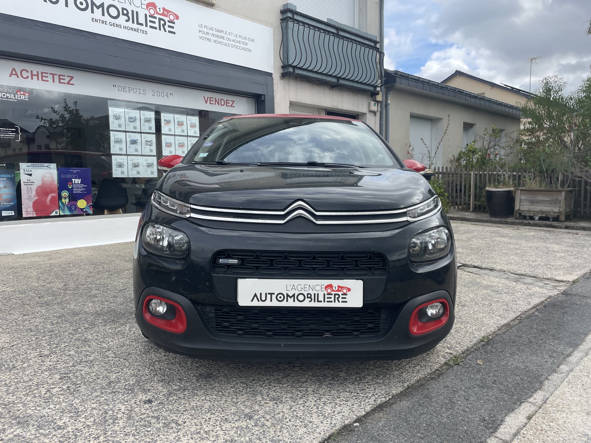 Citroen C3 1.2 110 cv Shine Business EAT6 - Distribution à jour - 1ère main — 2