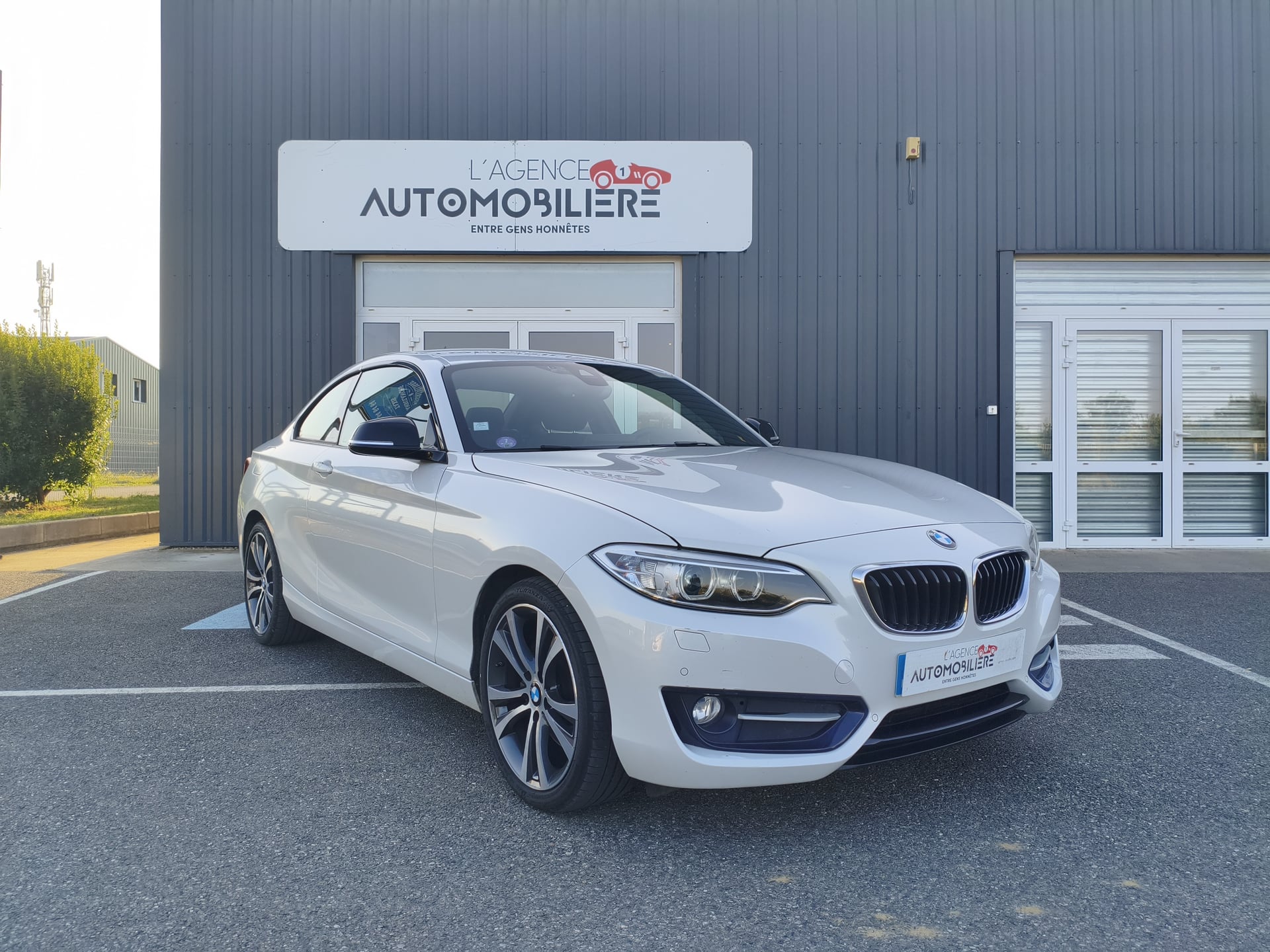 BMW Série 2 Coupé 2.0L 228I 245CH SPORT - HISTORIQUE D'ENTRETIEN COMPLET