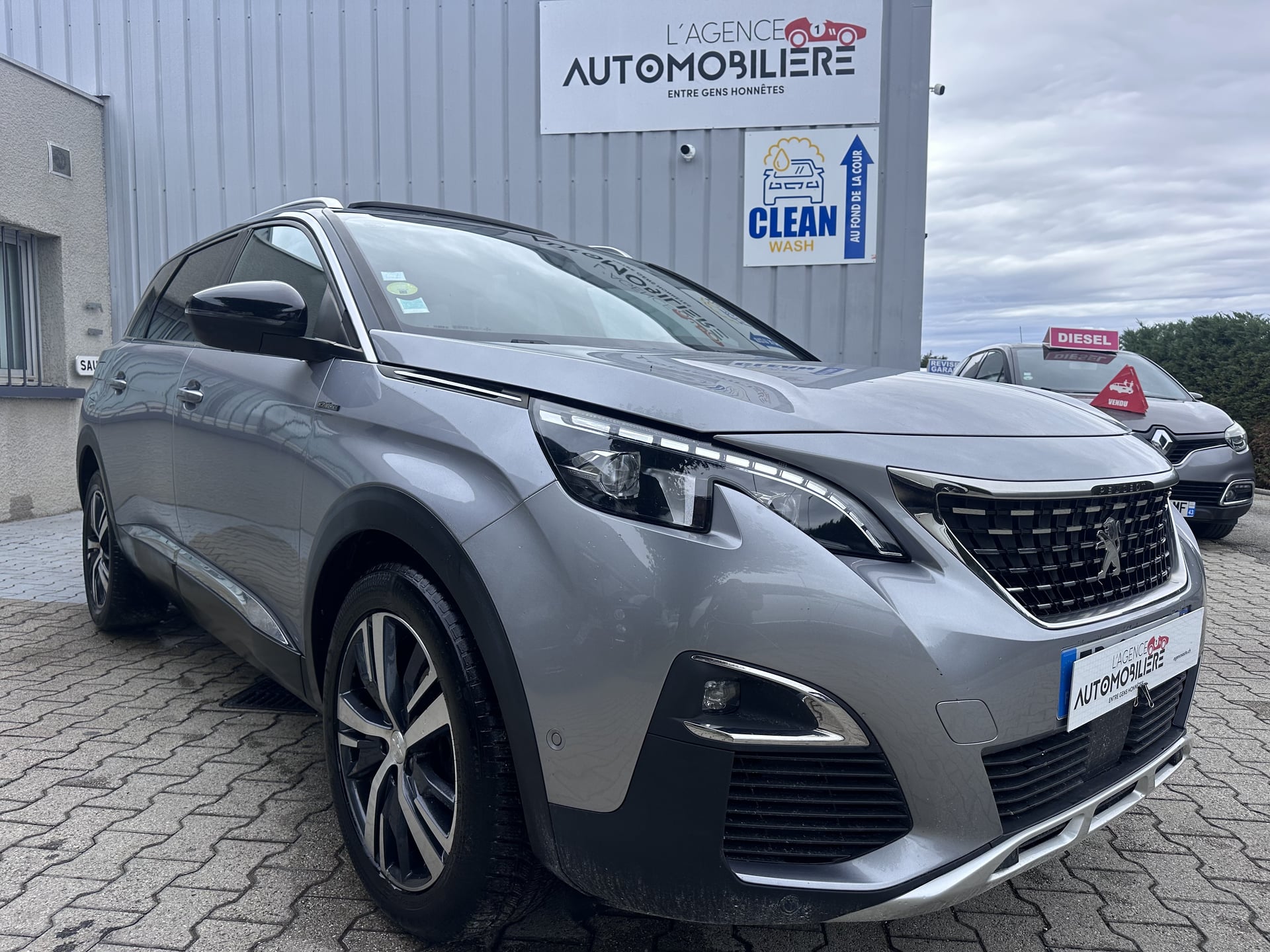 Peugeot 5008 1.5L  BLEUHDI 130ch EAT8 GT 7 place