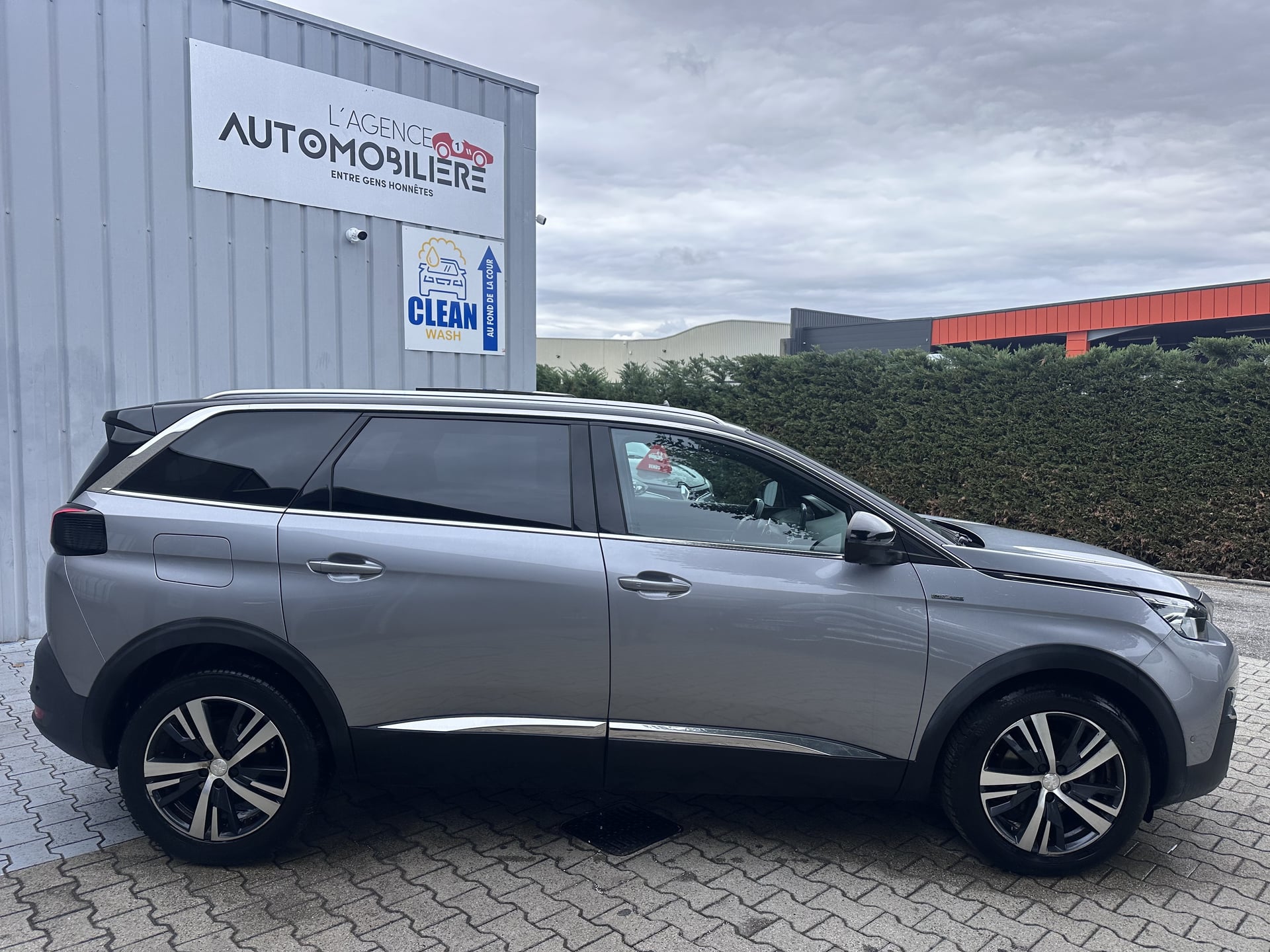 Peugeot 5008 1.5L BLEUHDI 130ch EAT8 GT 7 place — 2