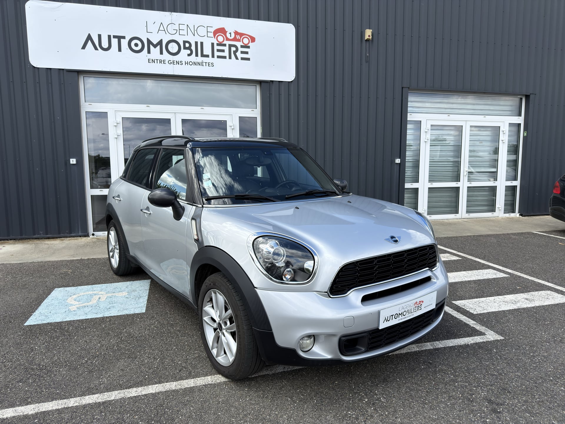 Mini Countryman 2.0L COOPER SD 143CH - POULIE DAMPER + COURROIE ACCESSOIRES RÉCENTES