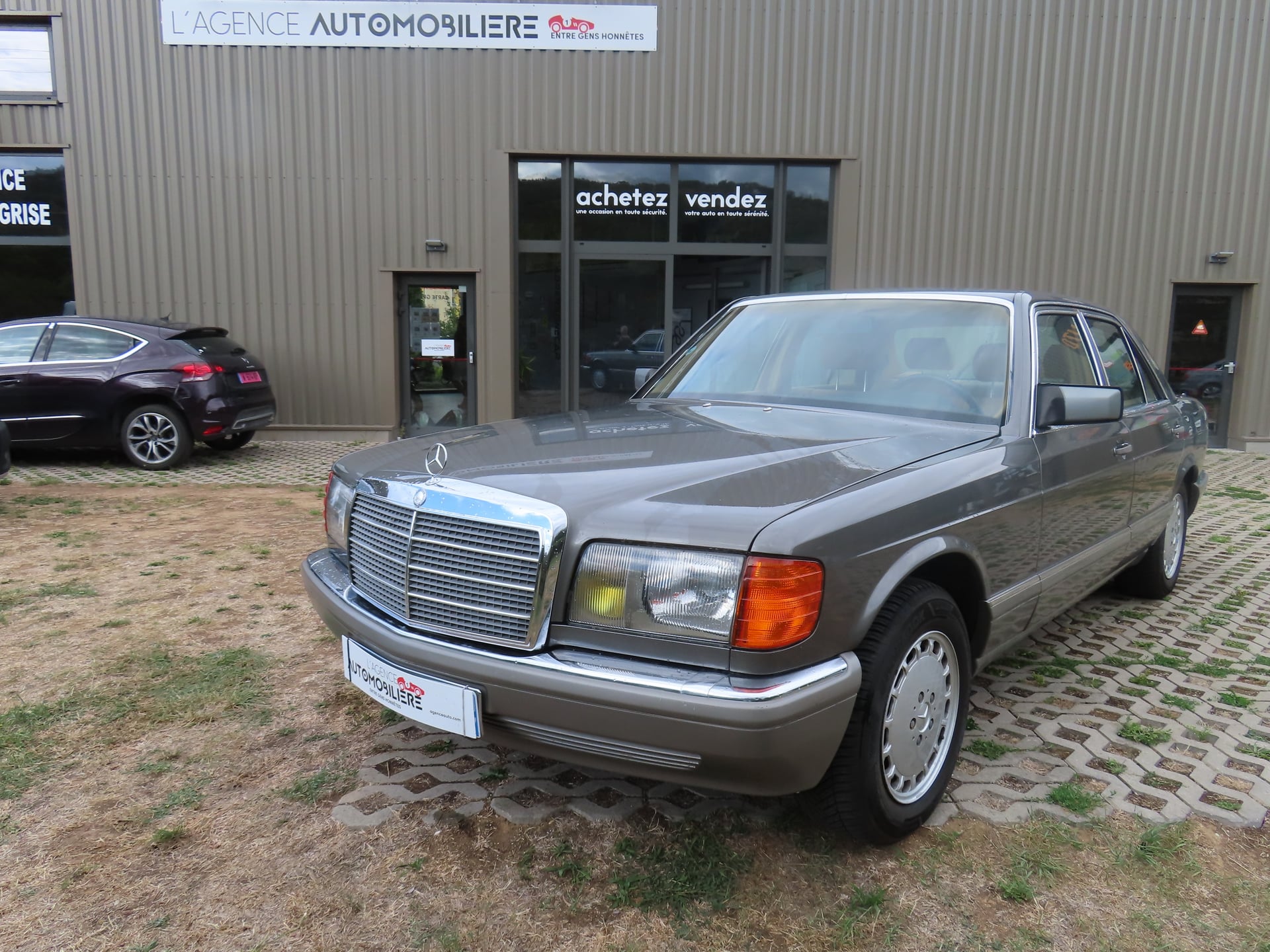 Mercedes-Benz 260 W126 S 260 2.6 i 160Cv