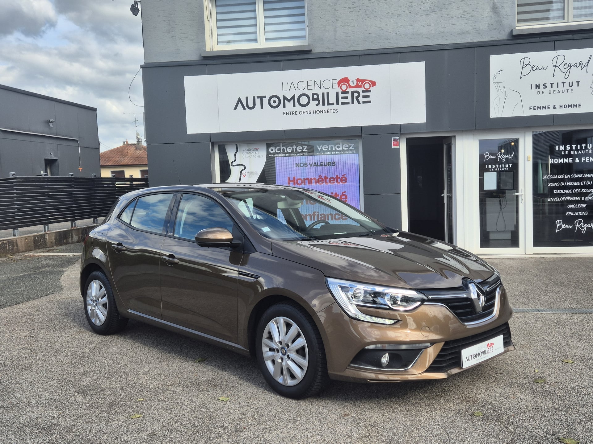 Renault Megane IV Hatchback 1.5 dCi 110 NAV - 2 Places -