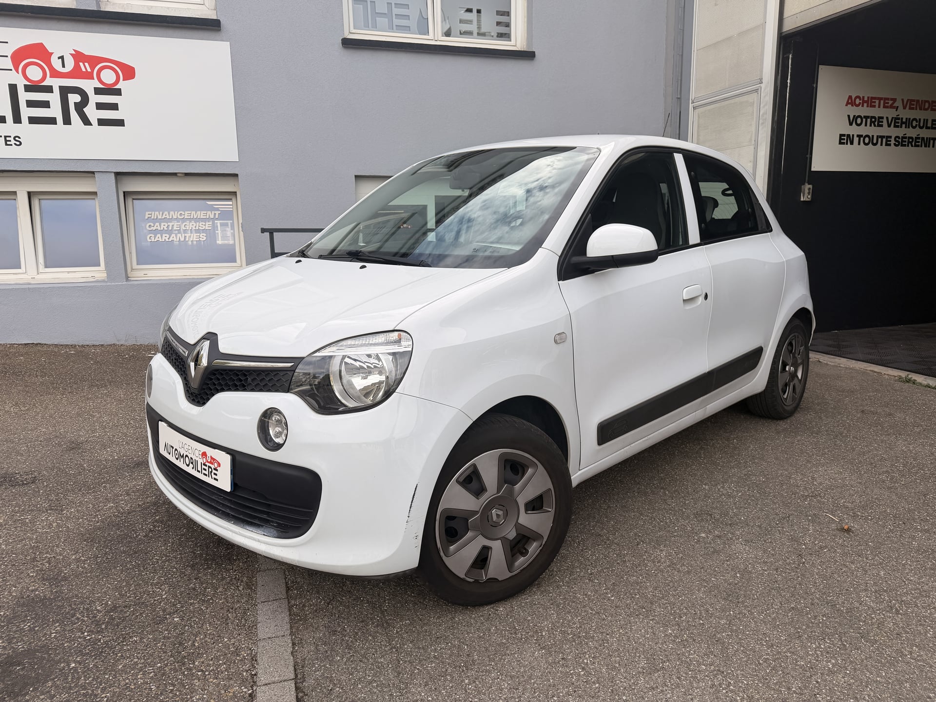 Renault Twingo 0.9 TCe 90 ch energy Zen Climatisation - Vitres électriques - Commandes au volant