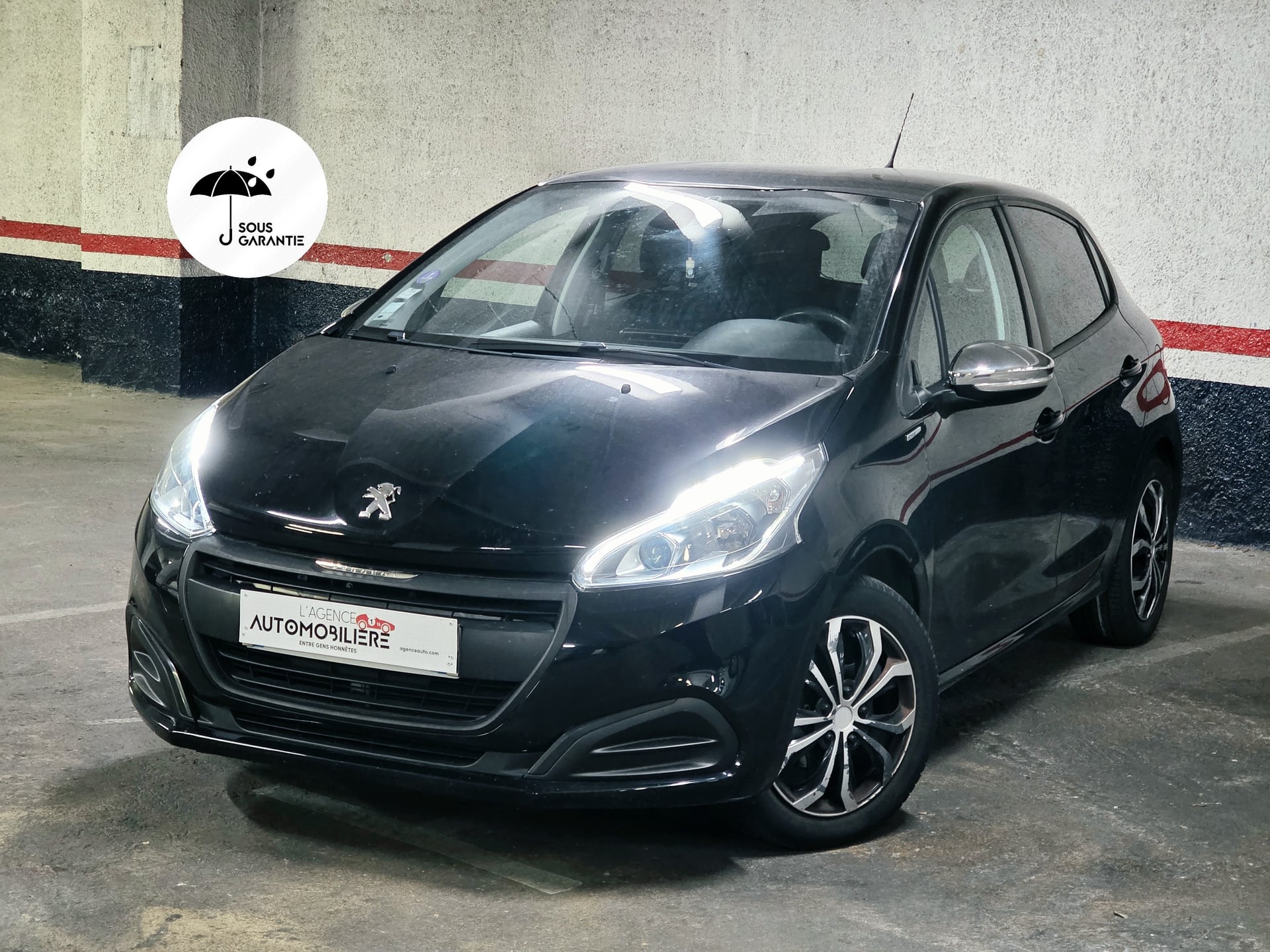 Peugeot 208 1.2 vti 82cv Style BVM5 sous garantie