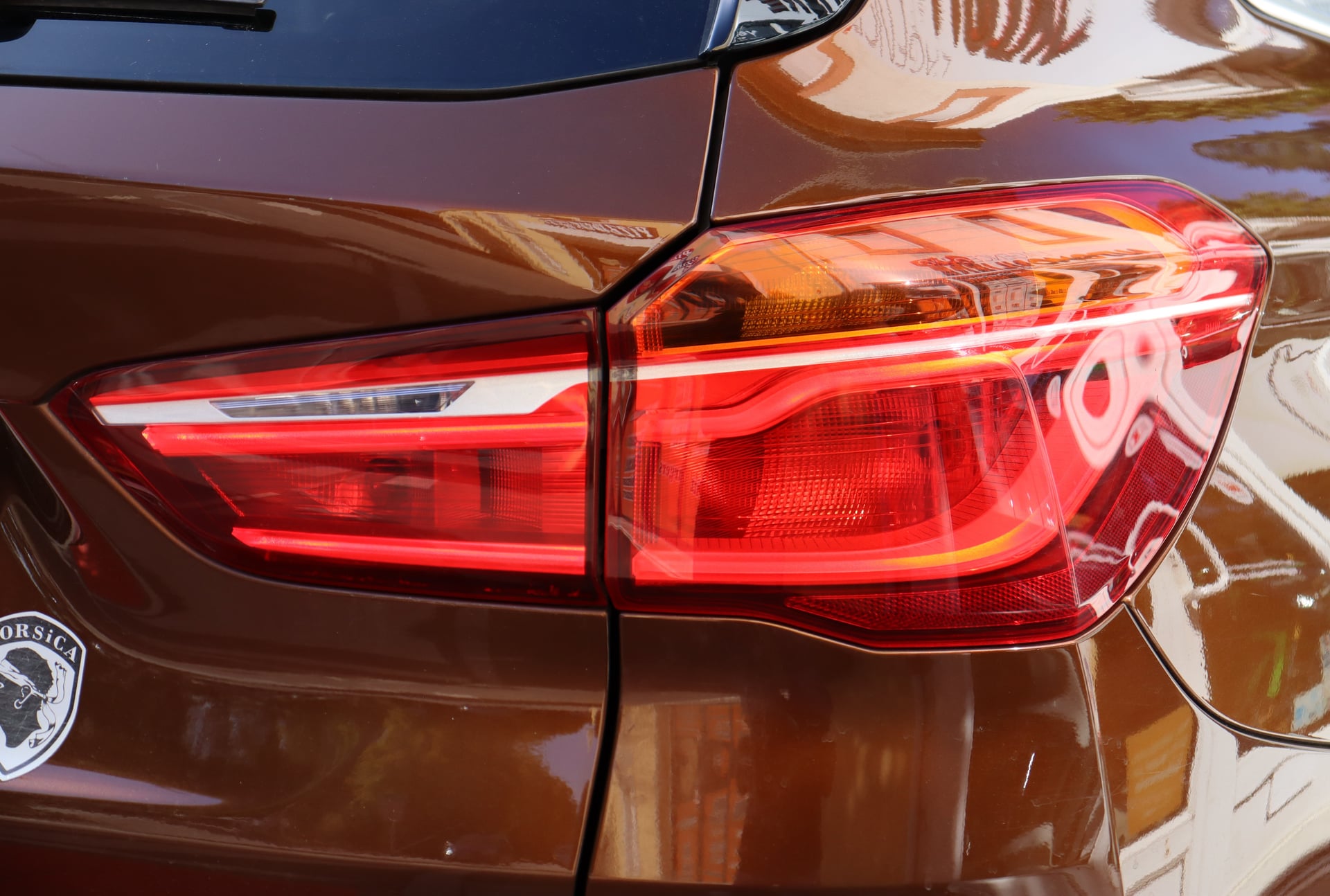 BMW X1 (F48) 18d 150 xLine xDrive Steptronic (Attelage, GPS) — 37