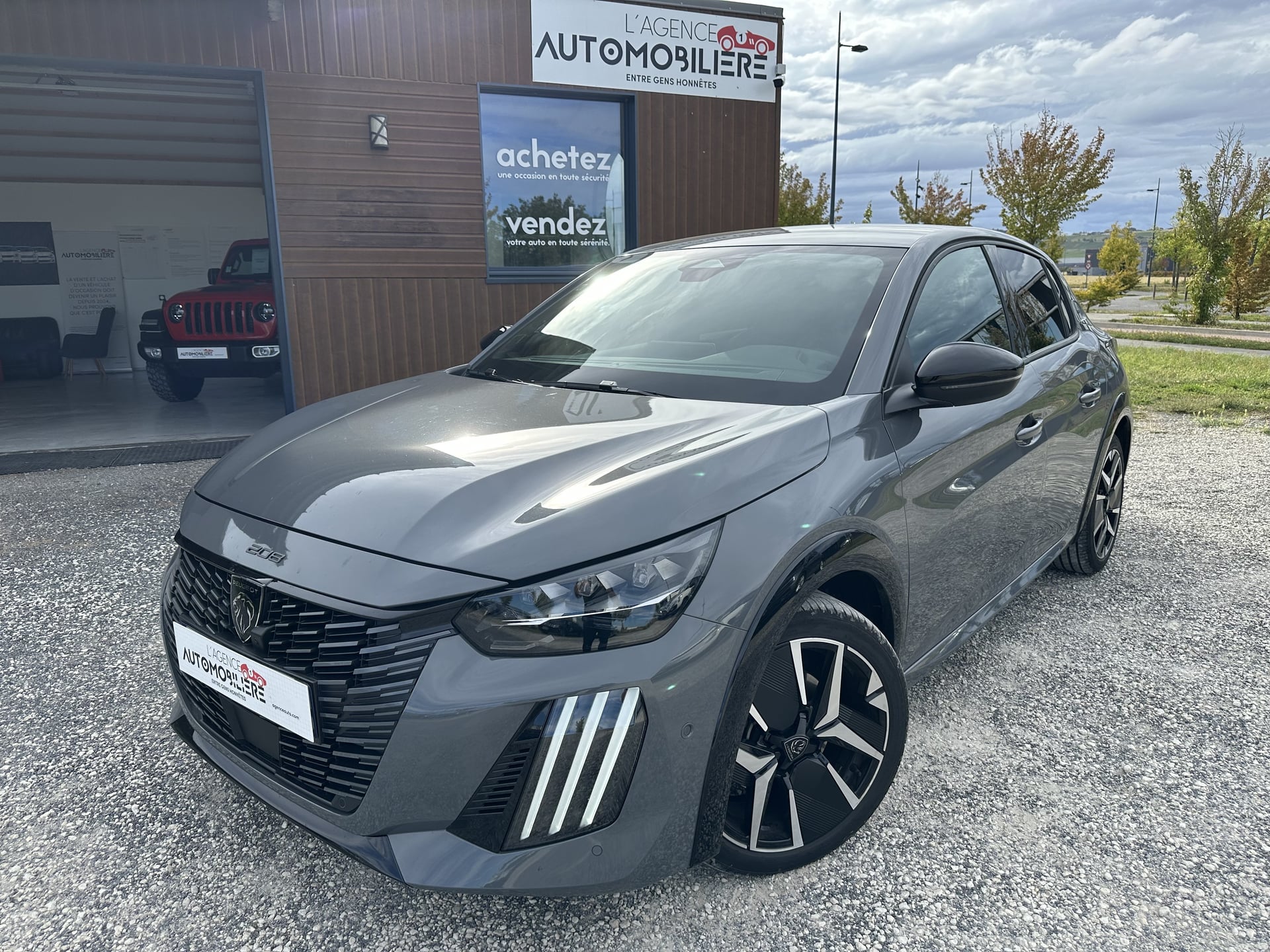 Peugeot e-208 1.2 Hybrid 145ch GT e-DCS6